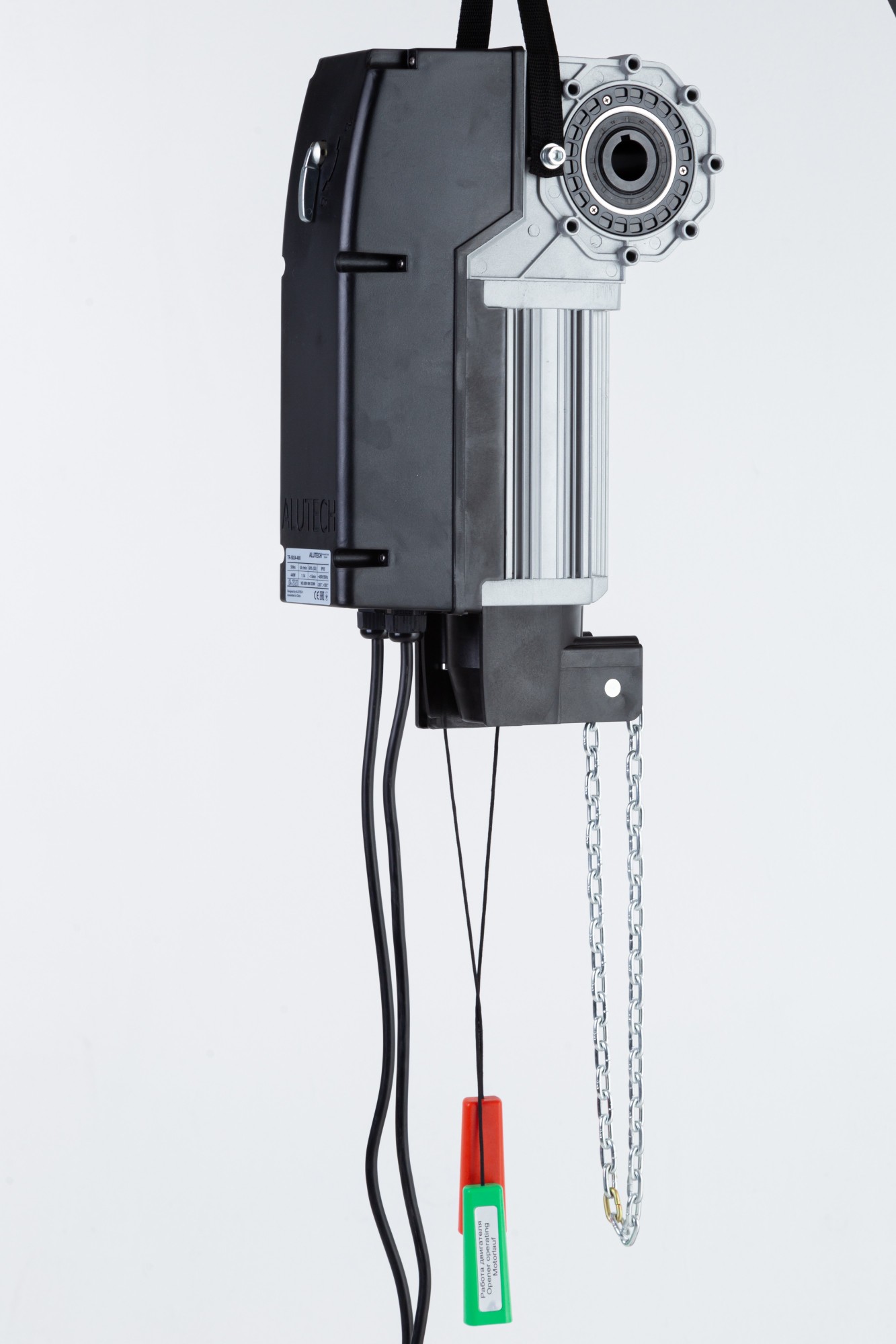 

Комплект автоматики Alutech для промышленных ворот TR-10024-400KIT