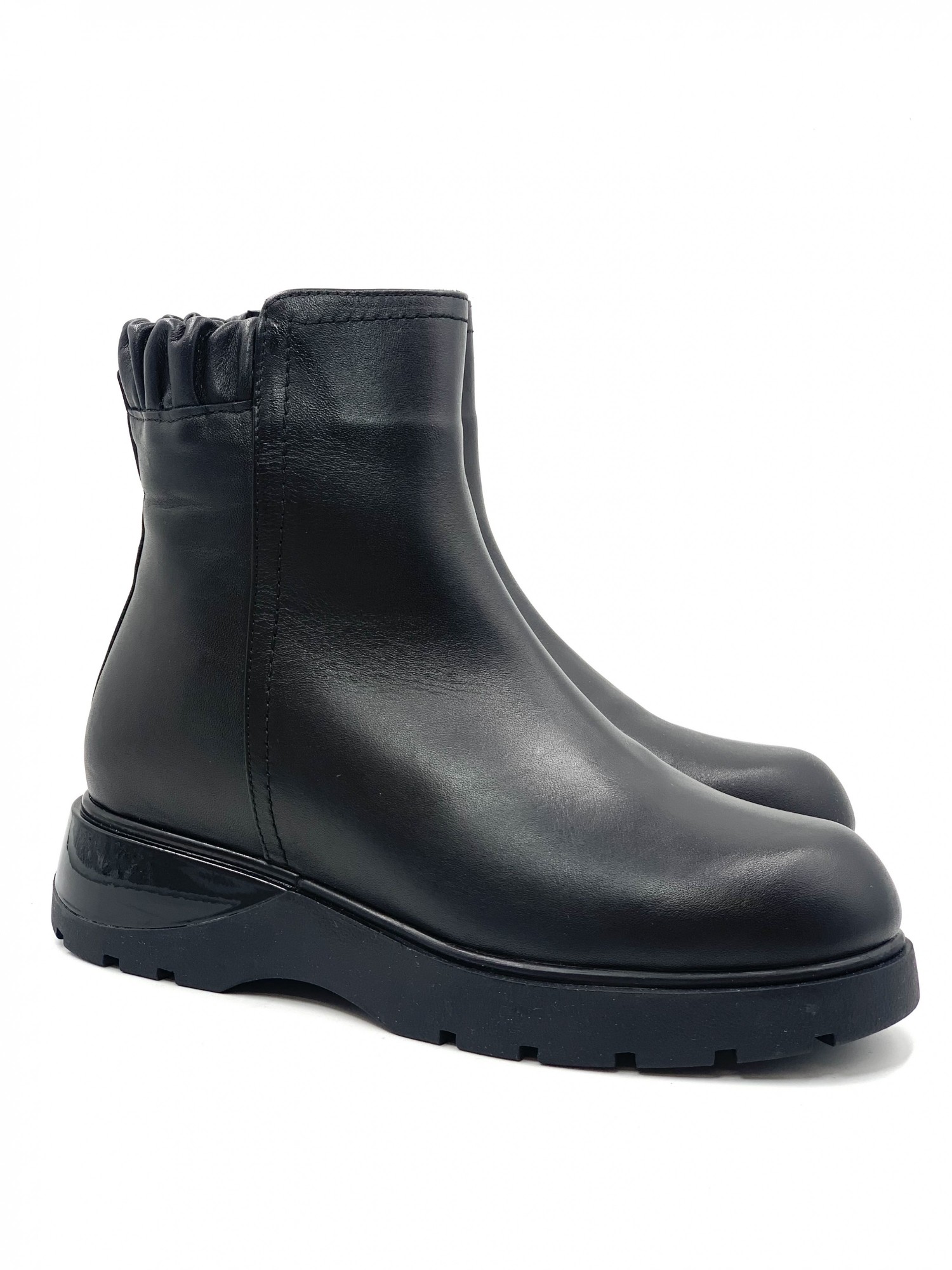 

Ботинки Vasari Trend 026 1307 37 черные