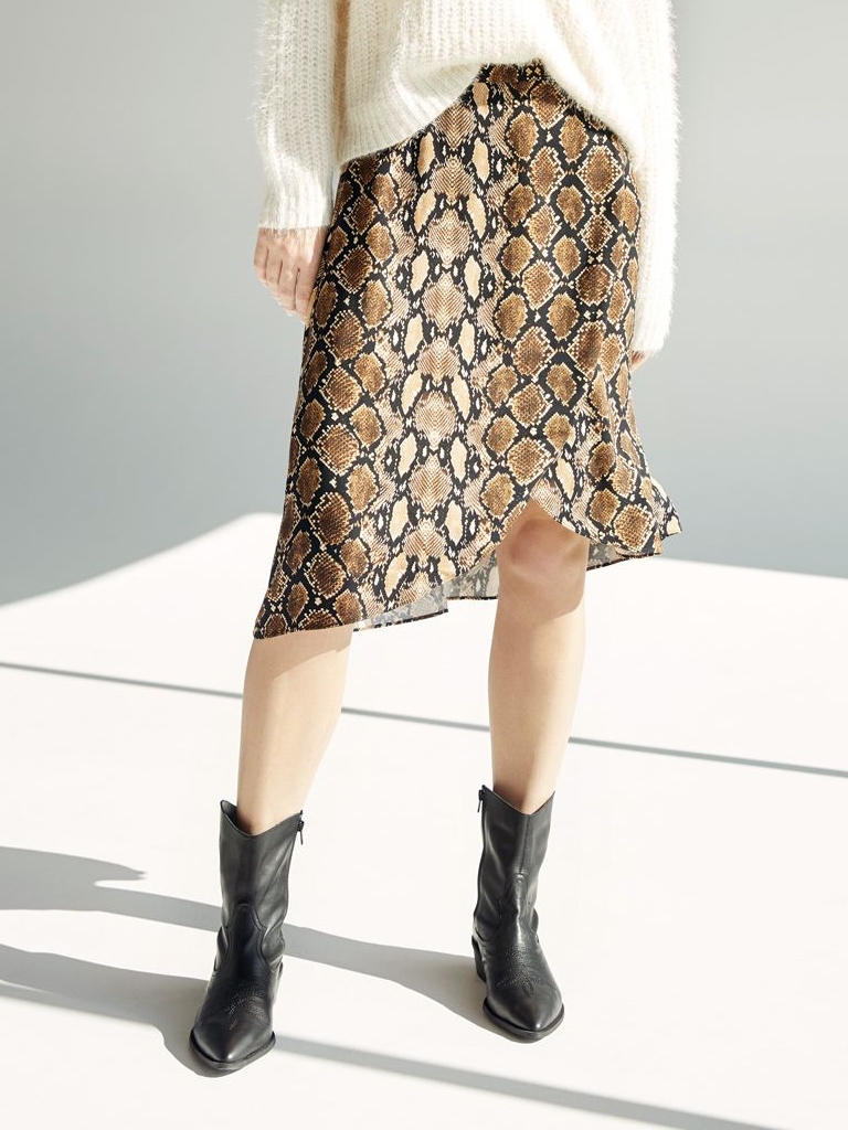 

Юбка Bershka 05696963700  Принт, Юбка Bershka 05696963700 S Принт