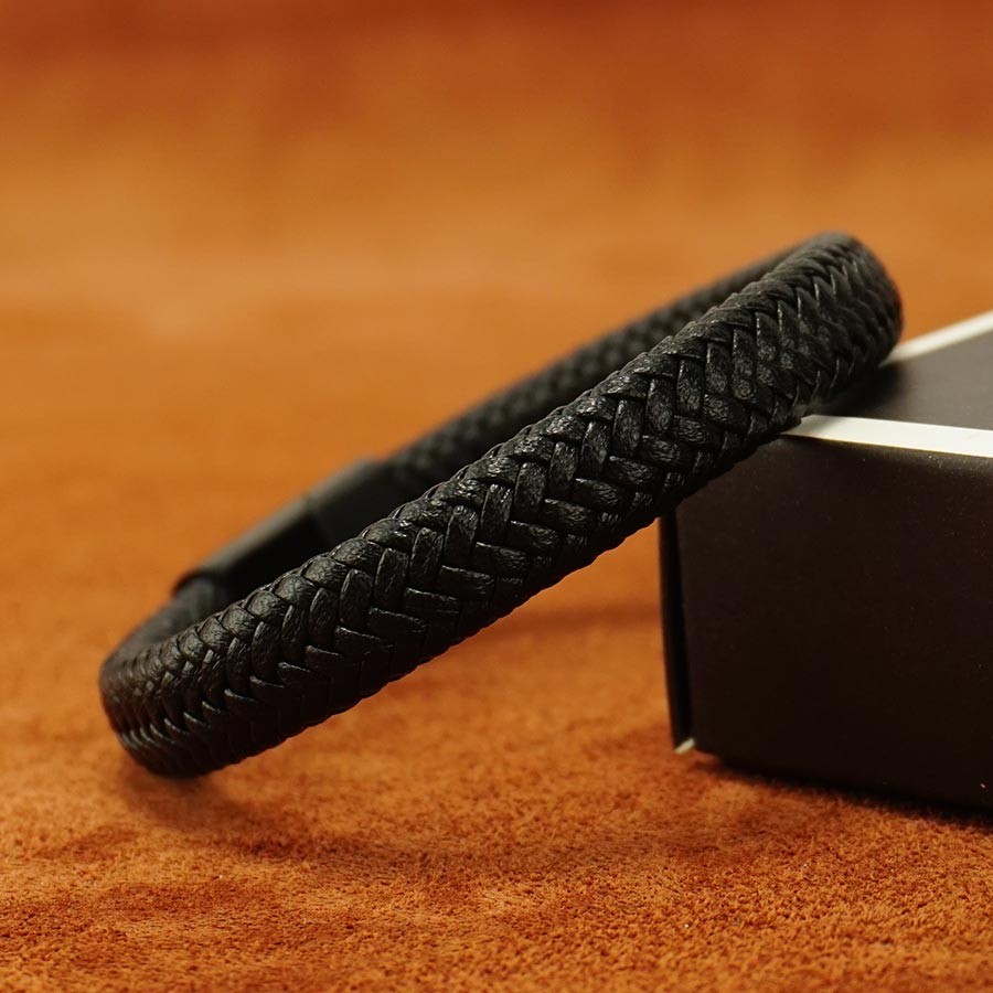 

Мужской кожаный браслет Baellerry Чёрный 22 см