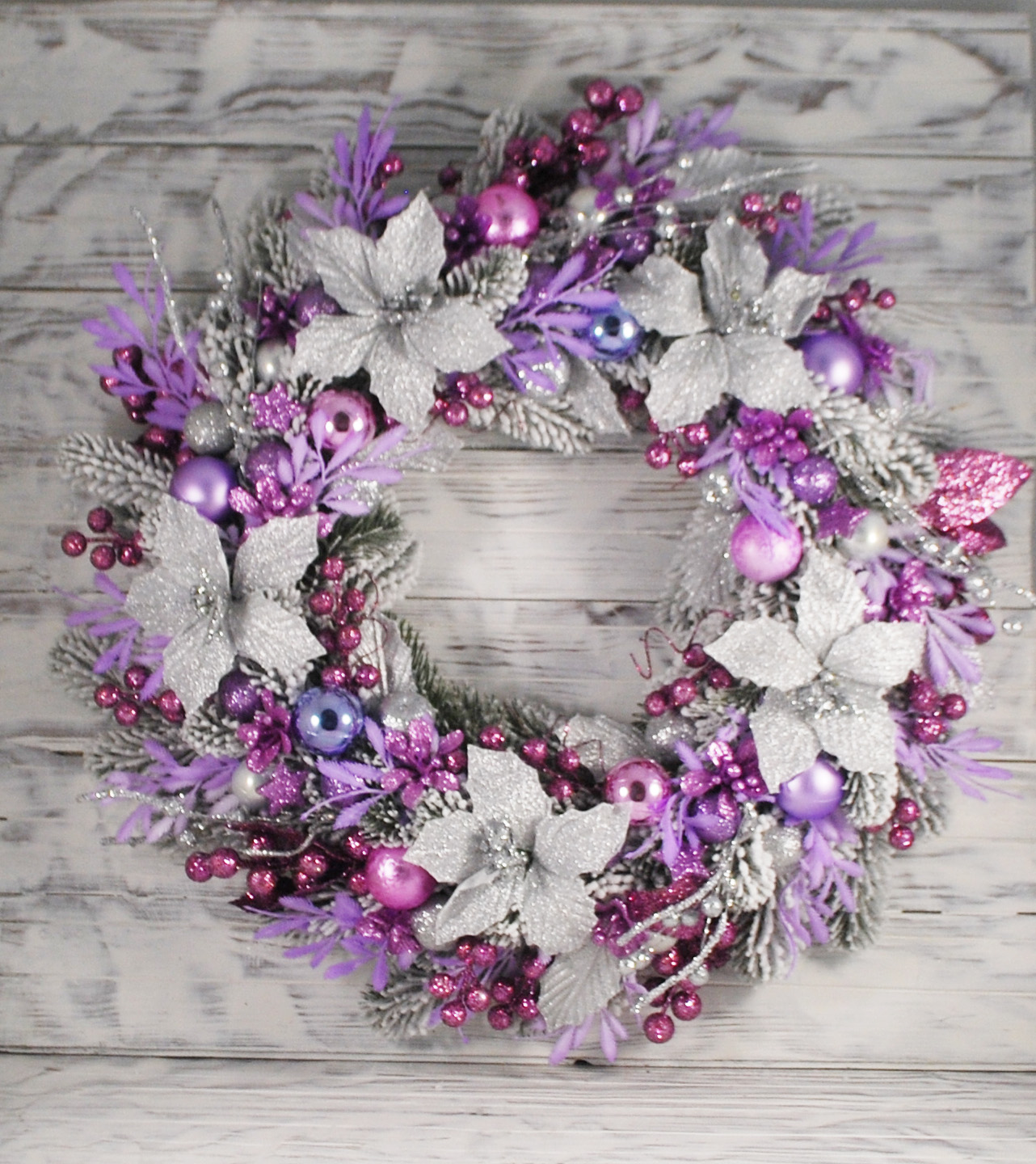 

Новогодний Рождественский венок 43 см сиреневый белый
