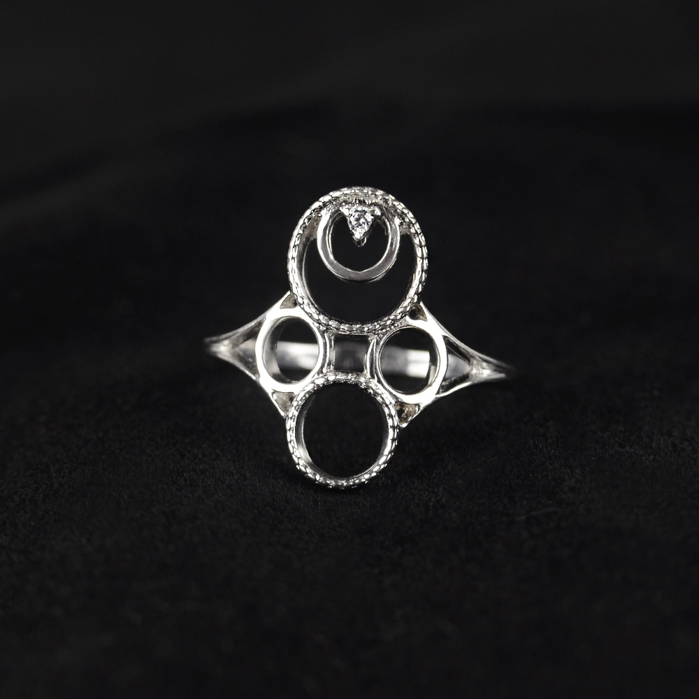 

Серебряное кольцо родированное k-39 18.5