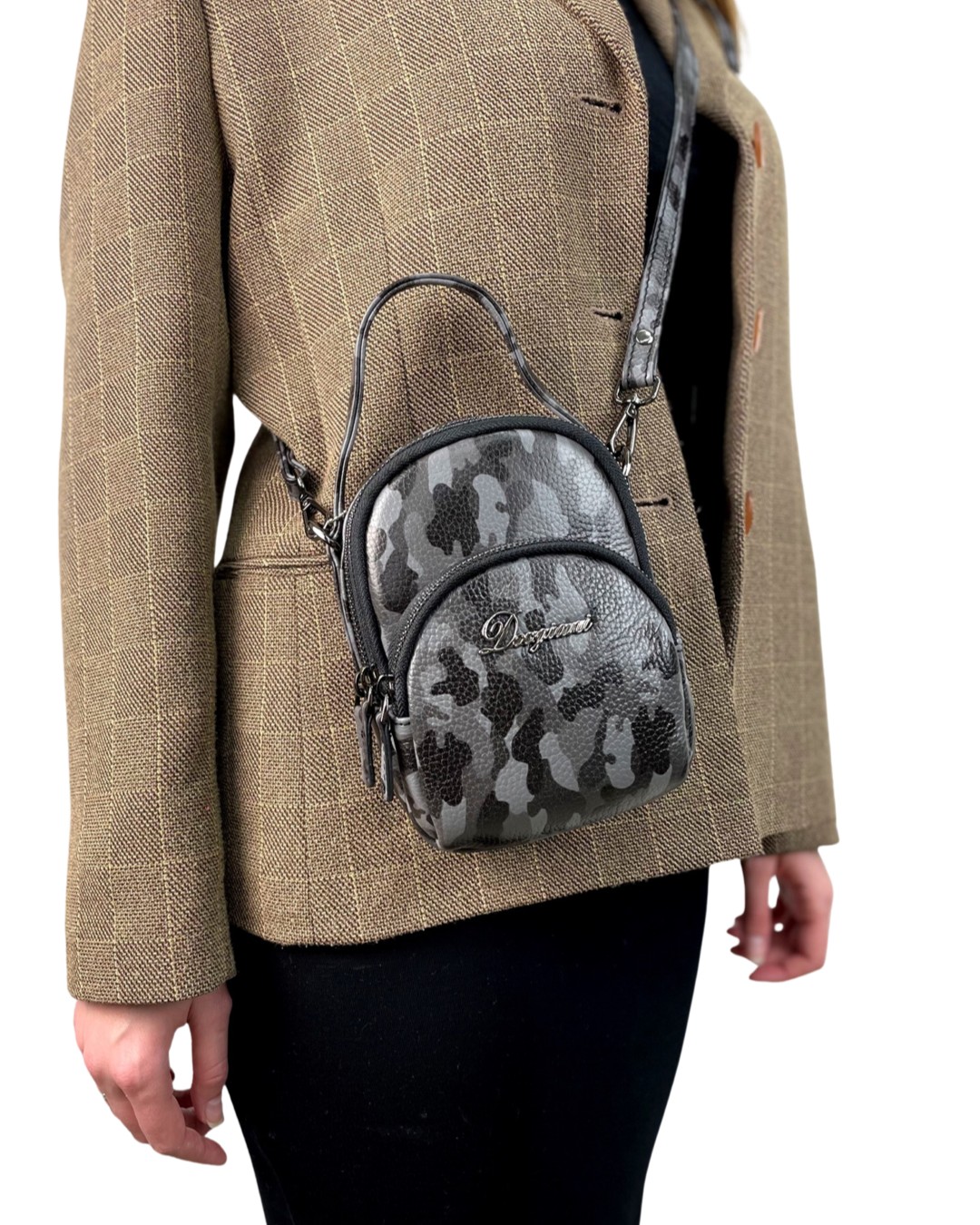 

Женская кожаная маленькая сумка 18 12 7 см. Dovgiani Серый камуфляж