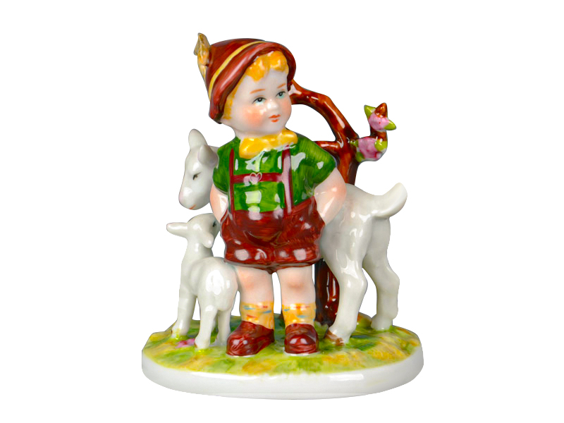

Фигурка декоративная Elen Мальчик с козлятами 101-610, 12см