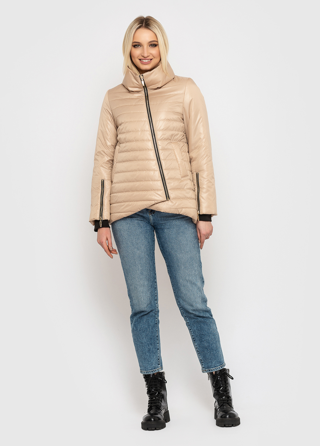 

Куртка KATTALEYA 387  цвета ваниль из глянцевой ткани 14389, Куртка KATTALEYA 387 52 цвета ваниль из глянцевой ткани 14389