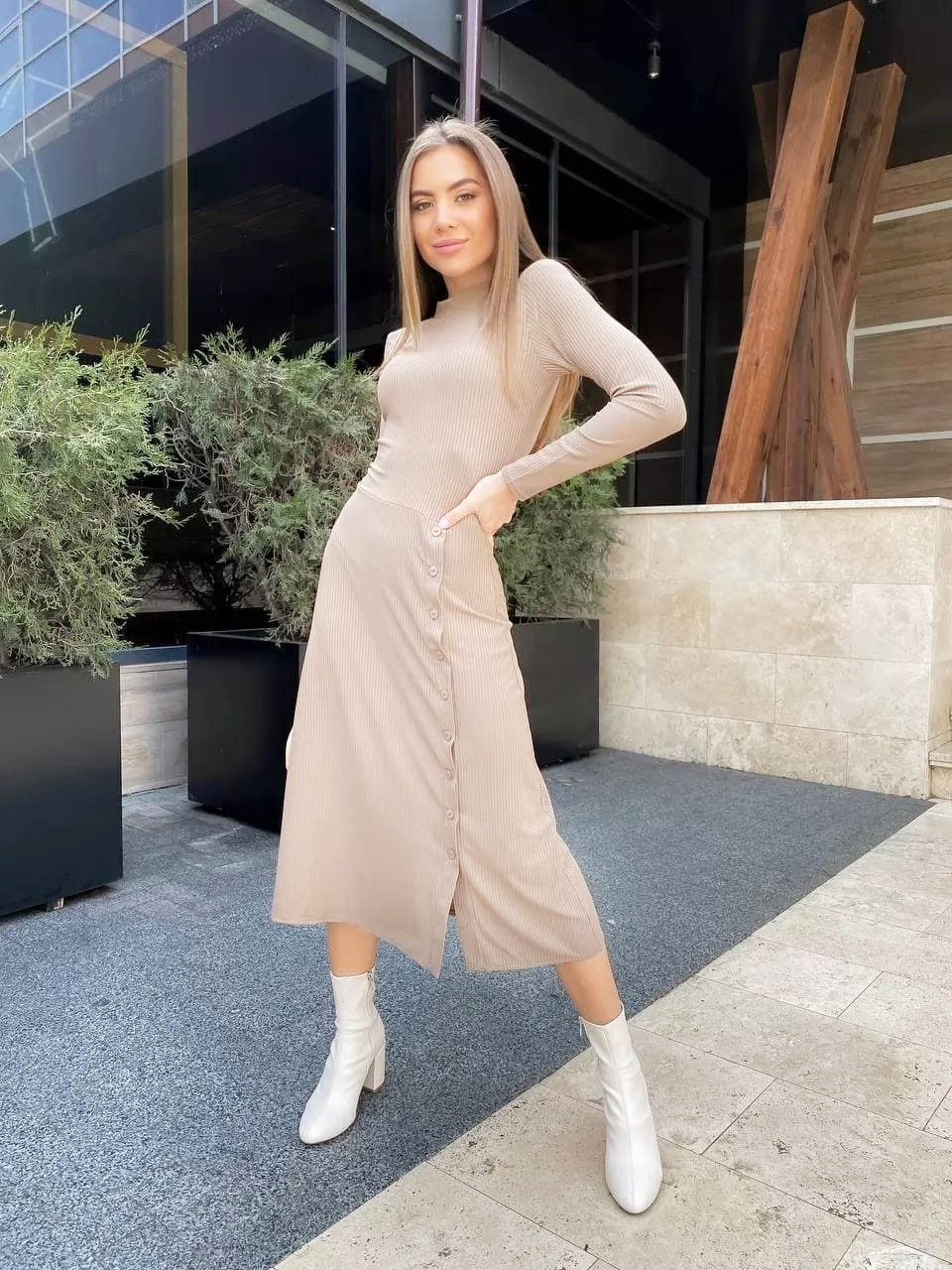 

Fashions • Платье трикотажное с разрезом Caroline Fashions - бежевый (8991-фг, Fashions • Платье трикотажное с разрезом Caroline Fashions 46-48 бежевый (8991-фг)