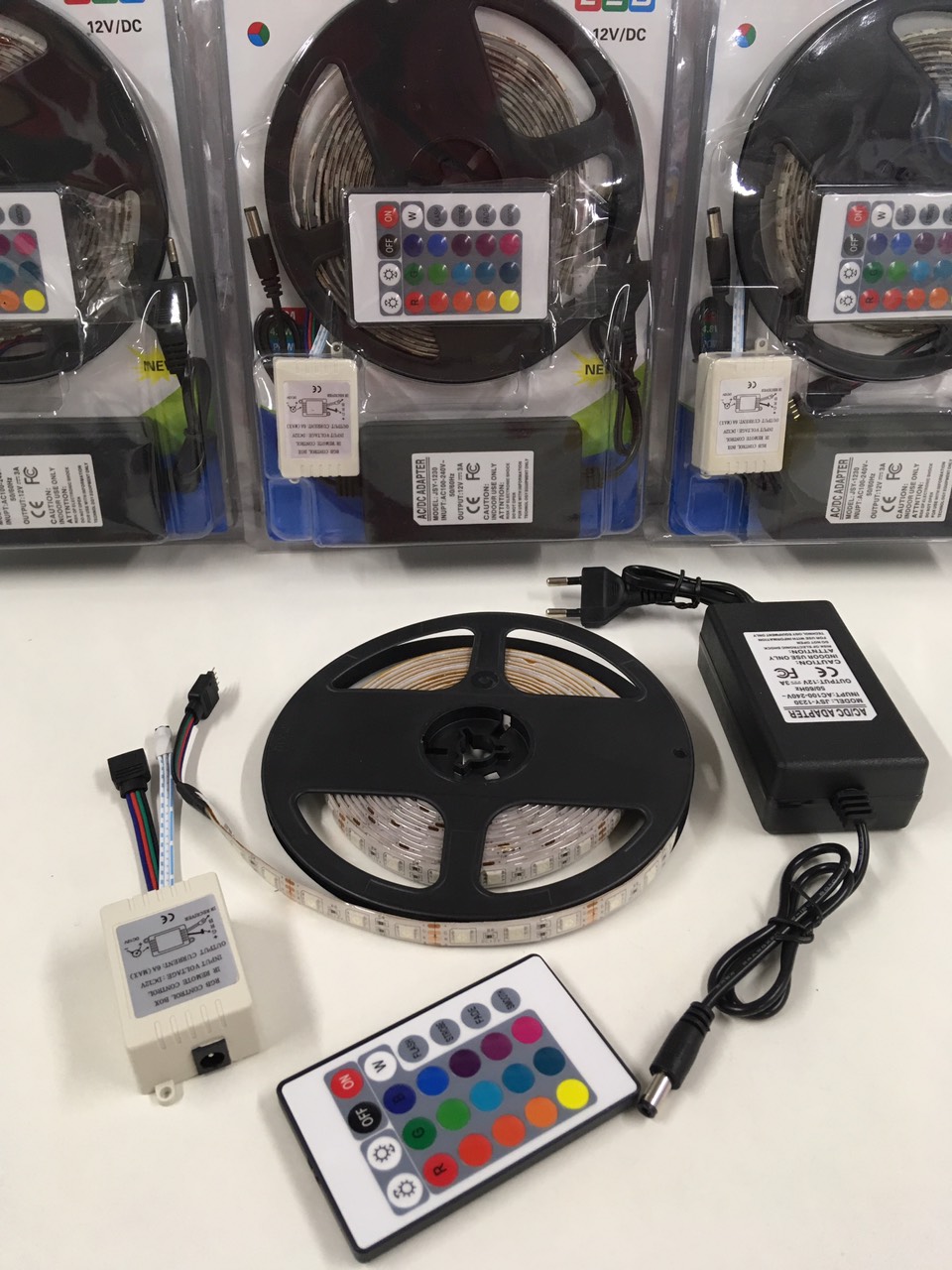 

Готовый комплект светодиодной LED ленты RGB ART-5050 с пультом и блоком питания 5 м