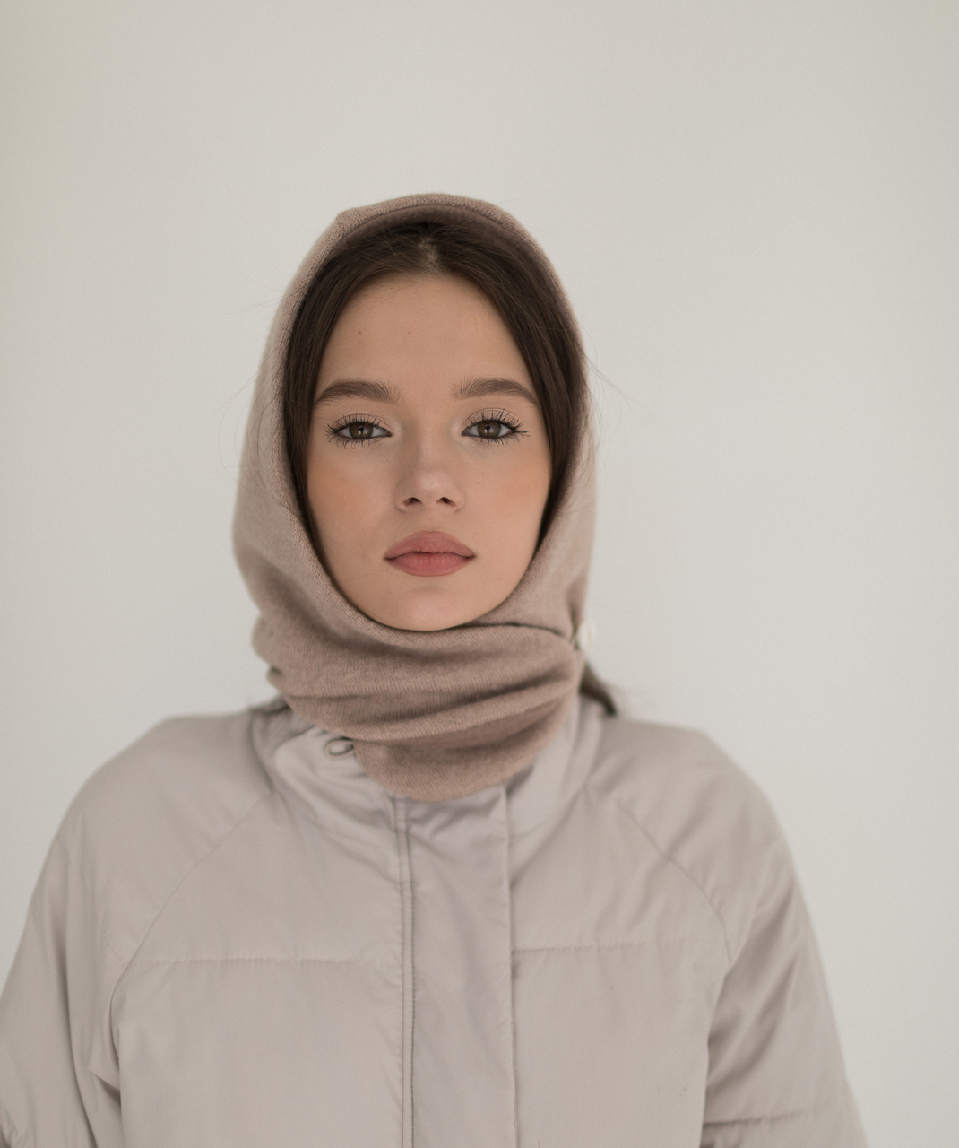 

Капор бежевый