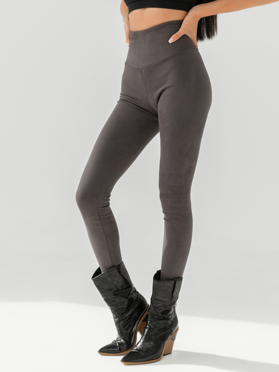 

Леггинсы с высокой посадкой замшевые N.Vega Original серые  ОБ до 89 W100391, Леггинсы с высокой посадкой замшевые N.Vega Original серые XS ОБ до 89 W100391