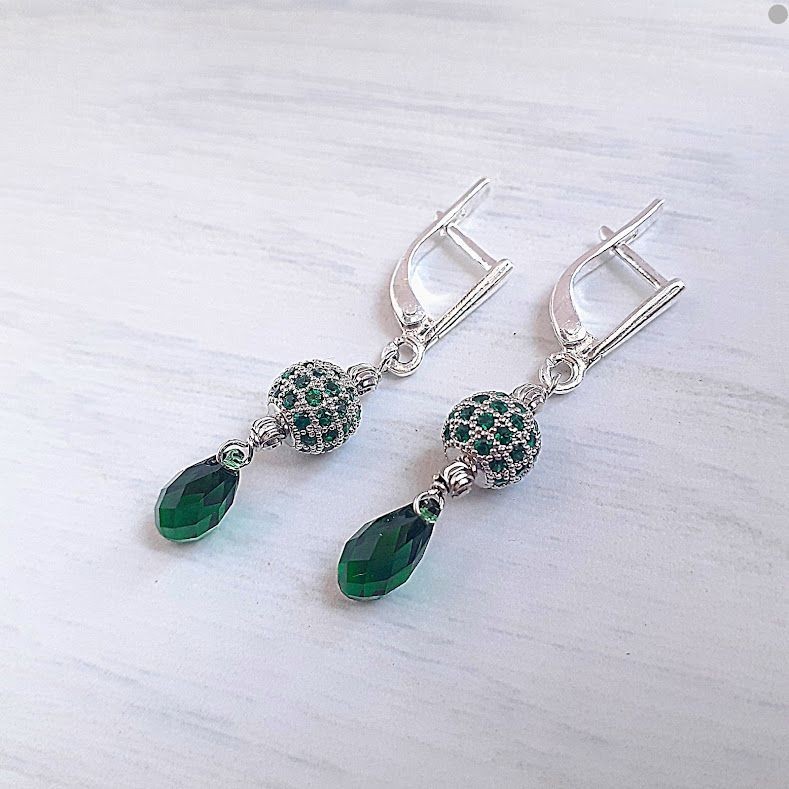 

Серьги Hand Made с зелеными кристаллами Swarovski