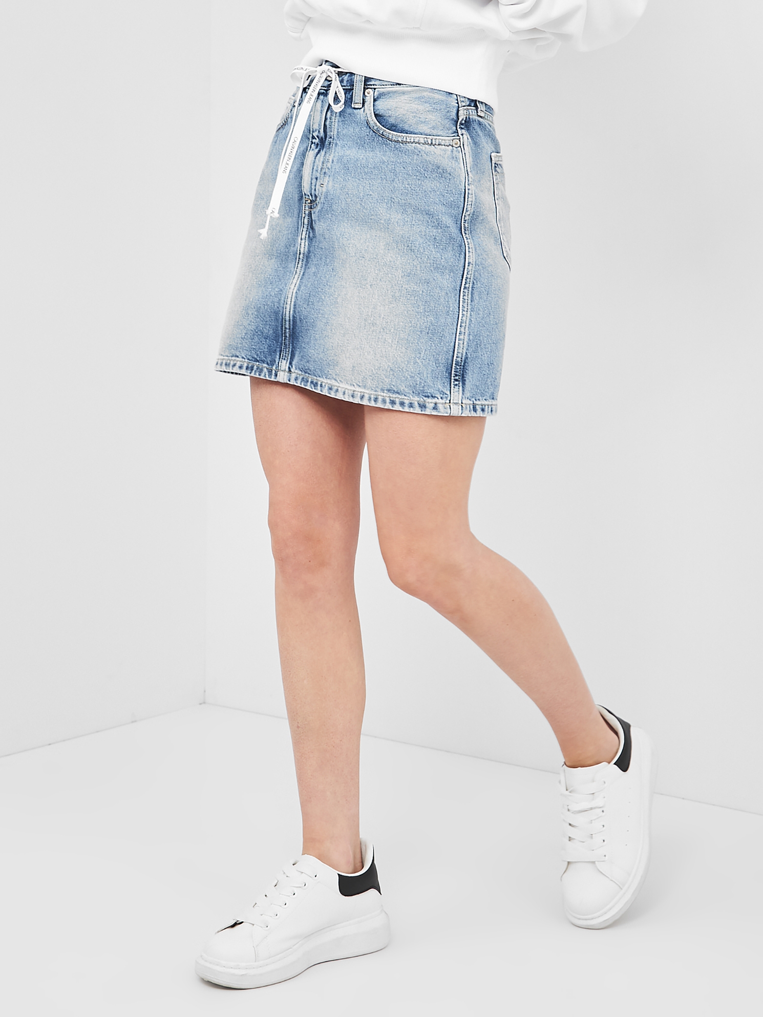 

Юбка джинсовая Calvin Klein Jeans High Rise Mini Skirt J20J215433-1AA 28 Denim Light