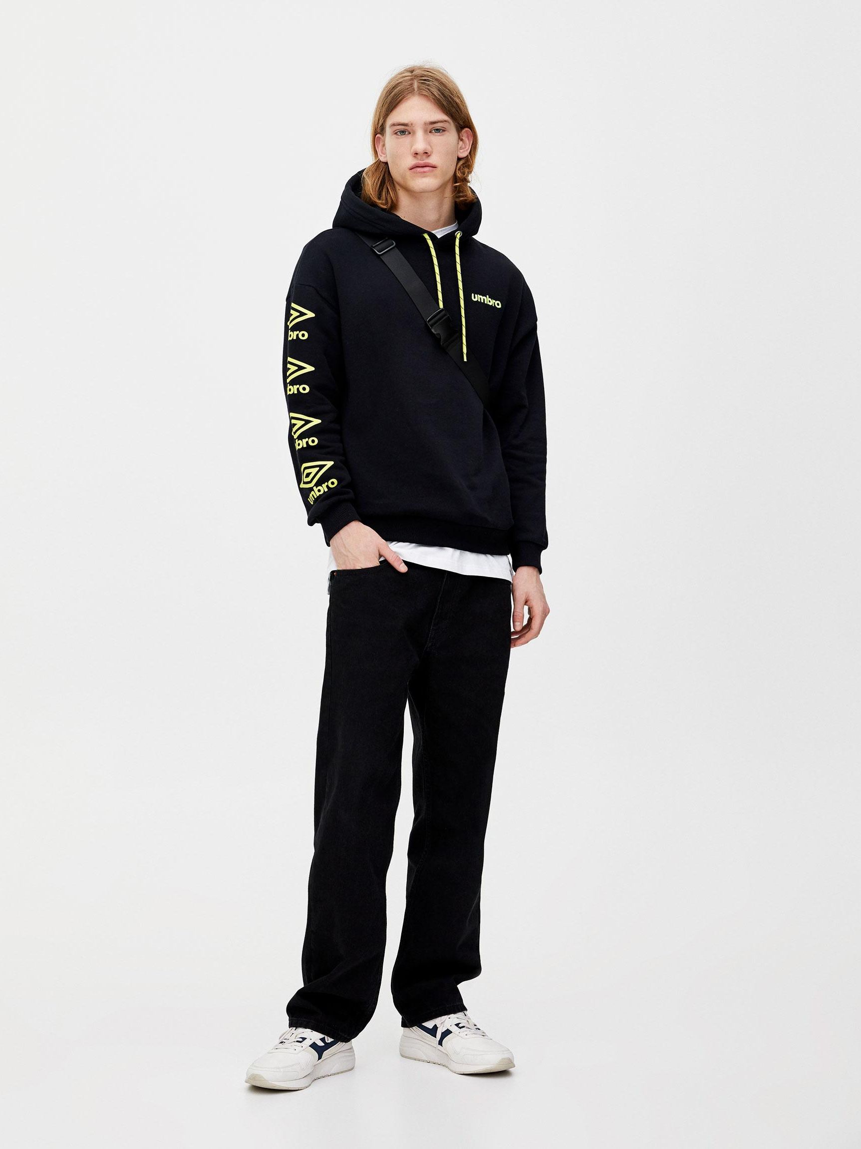 

Худи Pull & Bear XAZ240497UZLJ  Черный с принтом/Желтый, Худи Pull & Bear XAZ240497UZLJ L Черный с принтом/Желтый