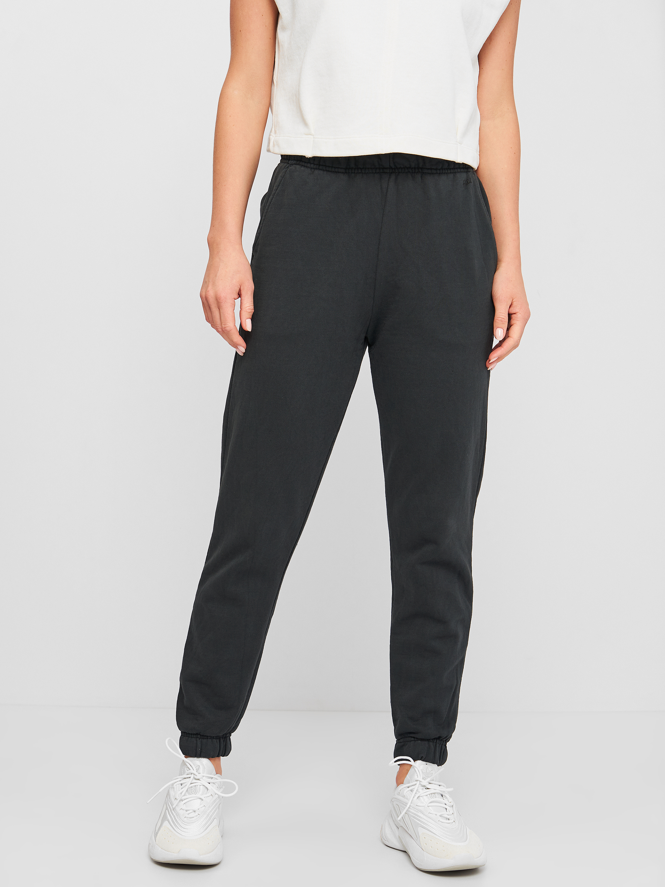 

Спортивные штаны Pull & Bear 5670/308/833 S Черные