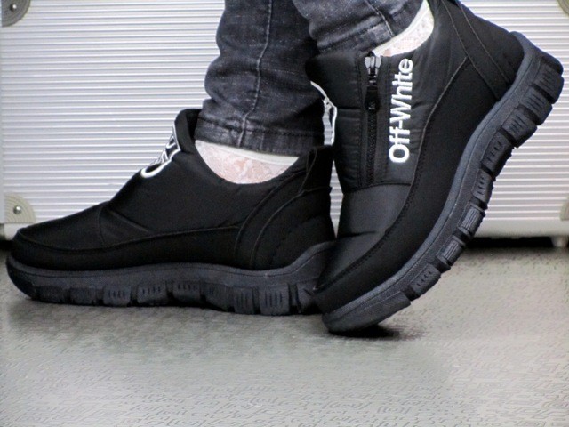 

Дутики женские DreamStan G1114 Черные короткие зимние р.37 (24 см) 00689