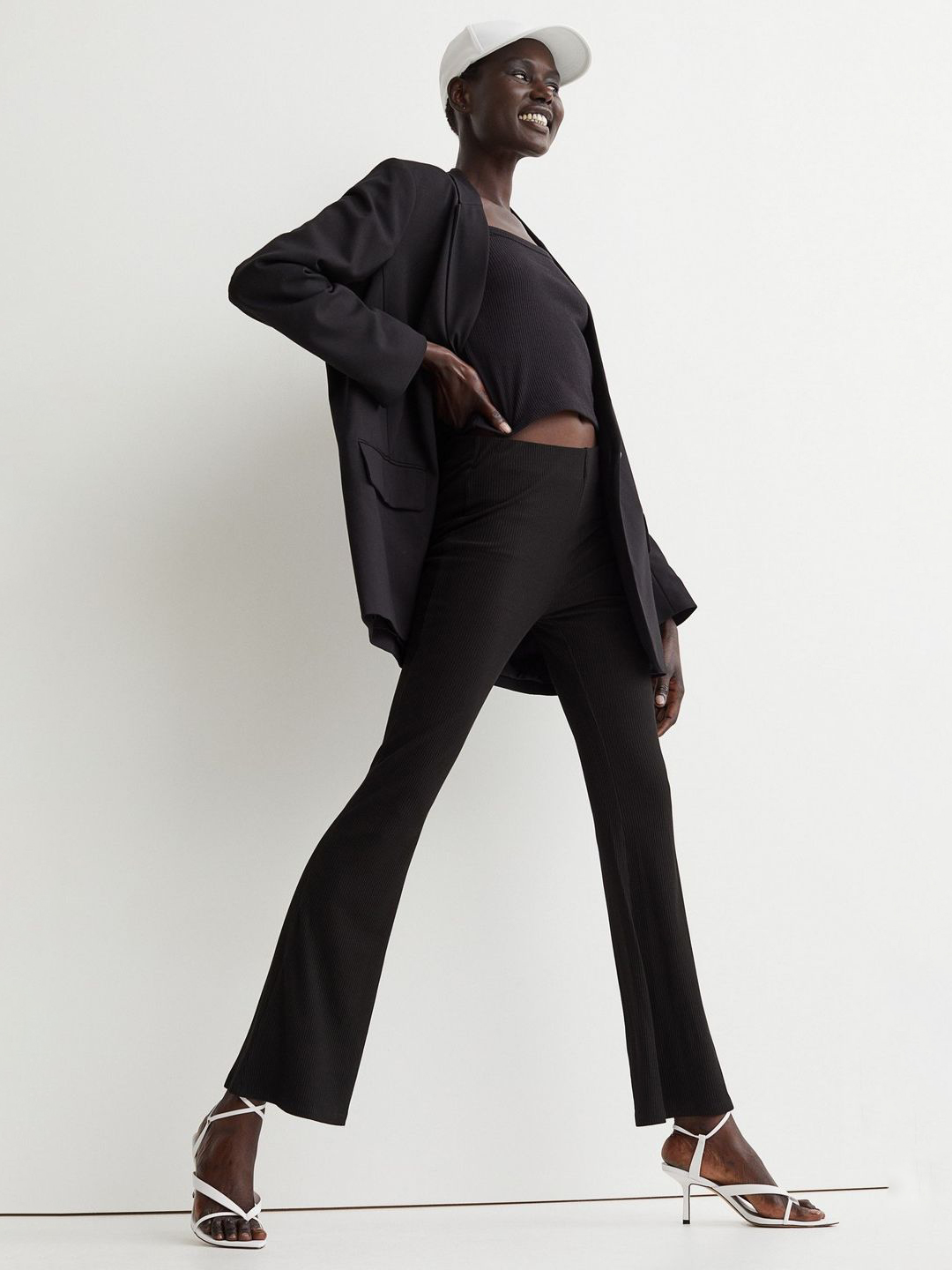 

Брюки H&M 0975384  Черные, Брюки H&M 0975384 XS Черные