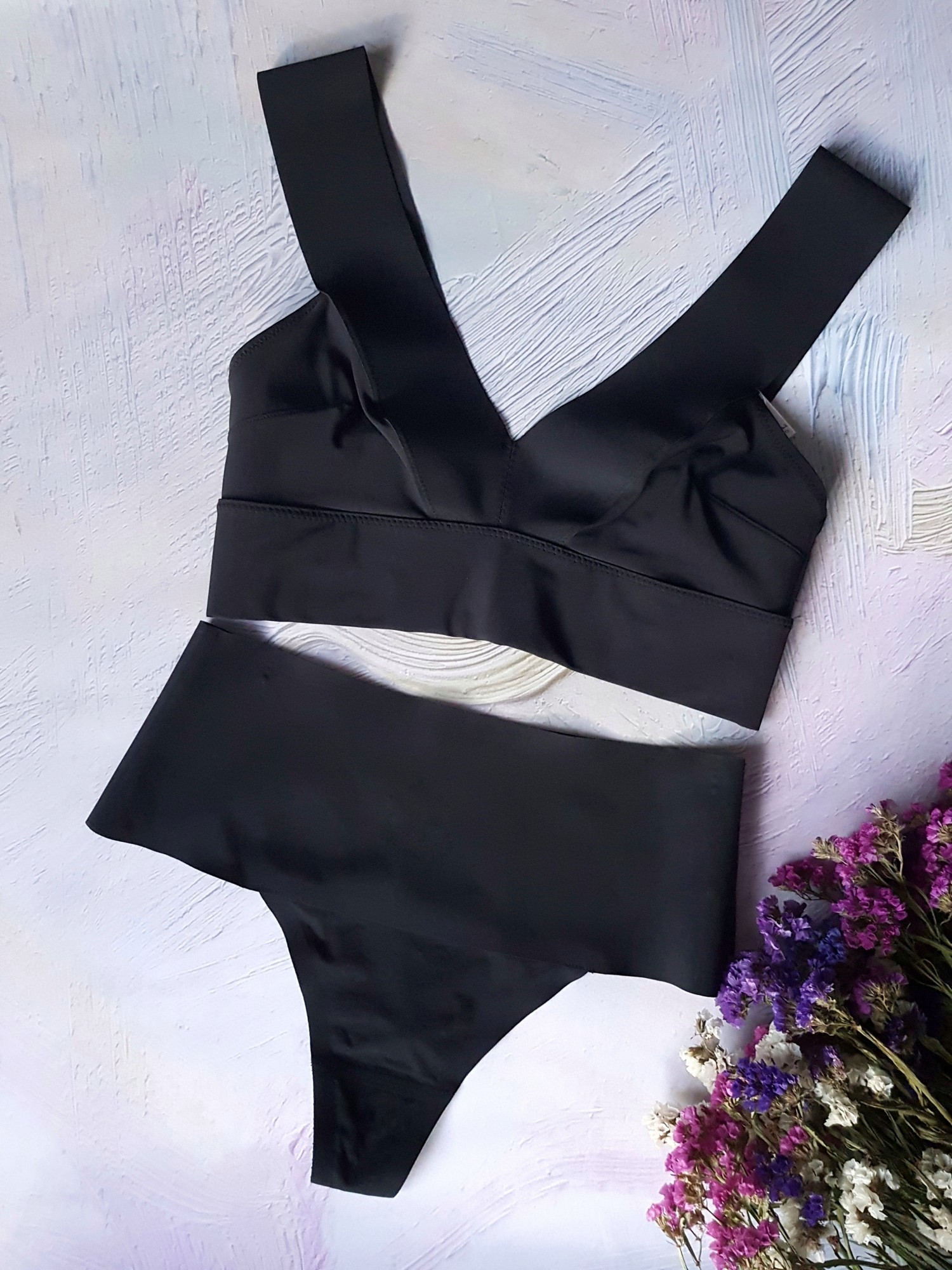 

Купальник раздельный черный топ и трусики SPANX 8169, Купальник раздельный черный топ и трусики SPANX 8169 S (42)
