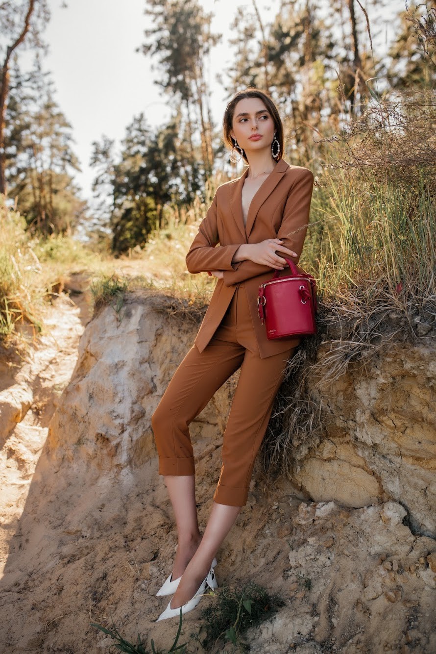 

Брюки Rinascimento 091621  Светло-коричневые, Брюки Rinascimento 091621 L Светло-коричневые