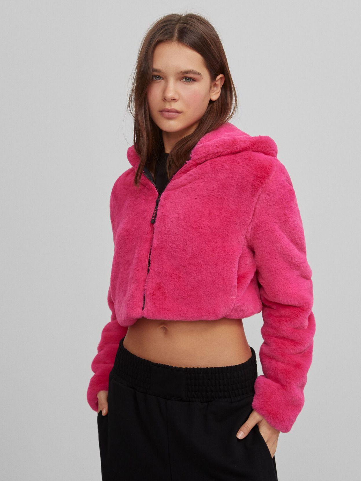 

Эко полушубок Bershka XAZ294689HRLQ  Малиновый, Эко полушубок Bershka XAZ294689HRLQ S Малиновый