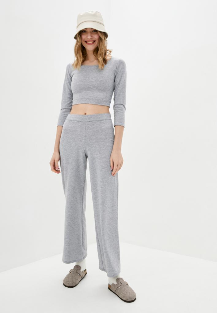 

Серый спортивный костюм, брюки клеш, рукав 3/ Подіум4 28003-GREY  Серый, Серый спортивный костюм, брюки клеш, рукав 3/ Подіум4 28003-GREY M Серый