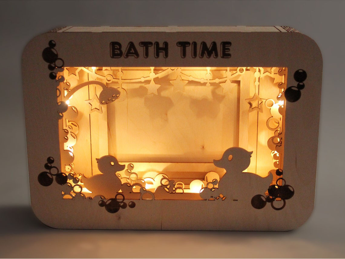 

Детский светильник-ночник Lucky Wood из дерева Bath Time (2679)