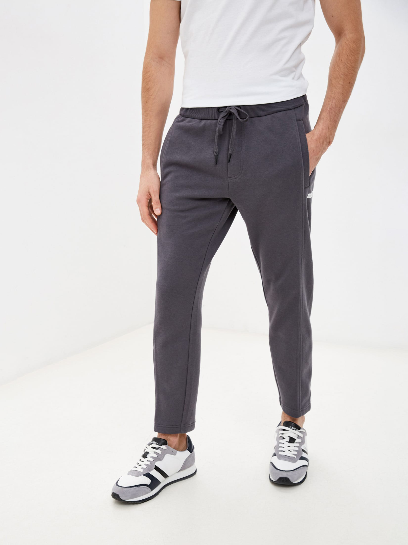 

Спортивные штаны Calvin Klein Jeans Micro Flock Box Hwk Pant J30J318599-PCK  Gray Pinstripe, Спортивные штаны Calvin Klein Jeans Micro Flock Box Hwk Pant J30J318599-PCK L Gray Pinstripe