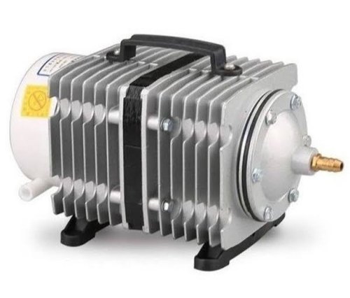 

Компрессор SunSun ACO-818 300 л/м 385W 220V аэратор для пруда УЗВ септика