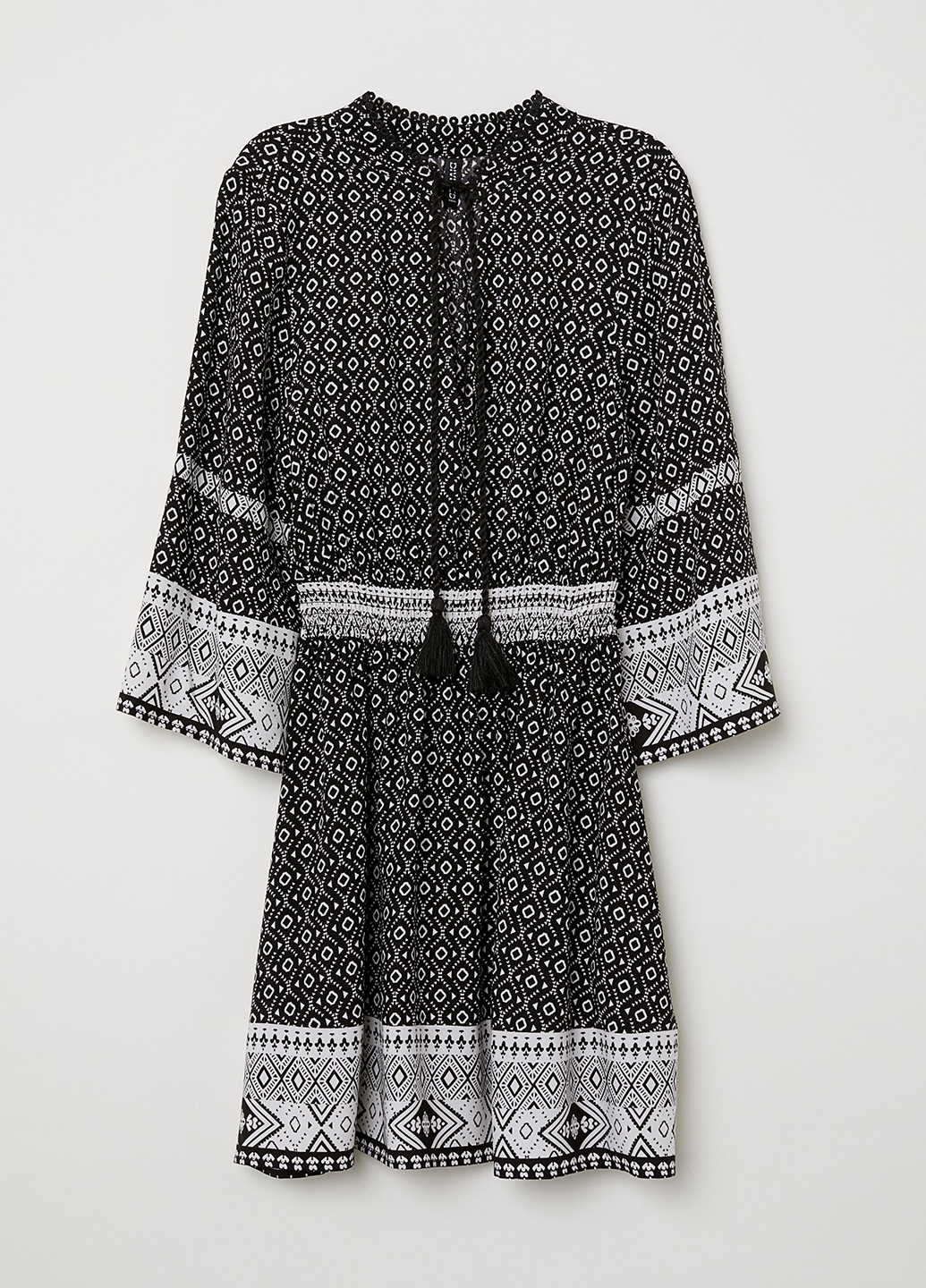 

Платье H&M 36 черный-белый 0597782