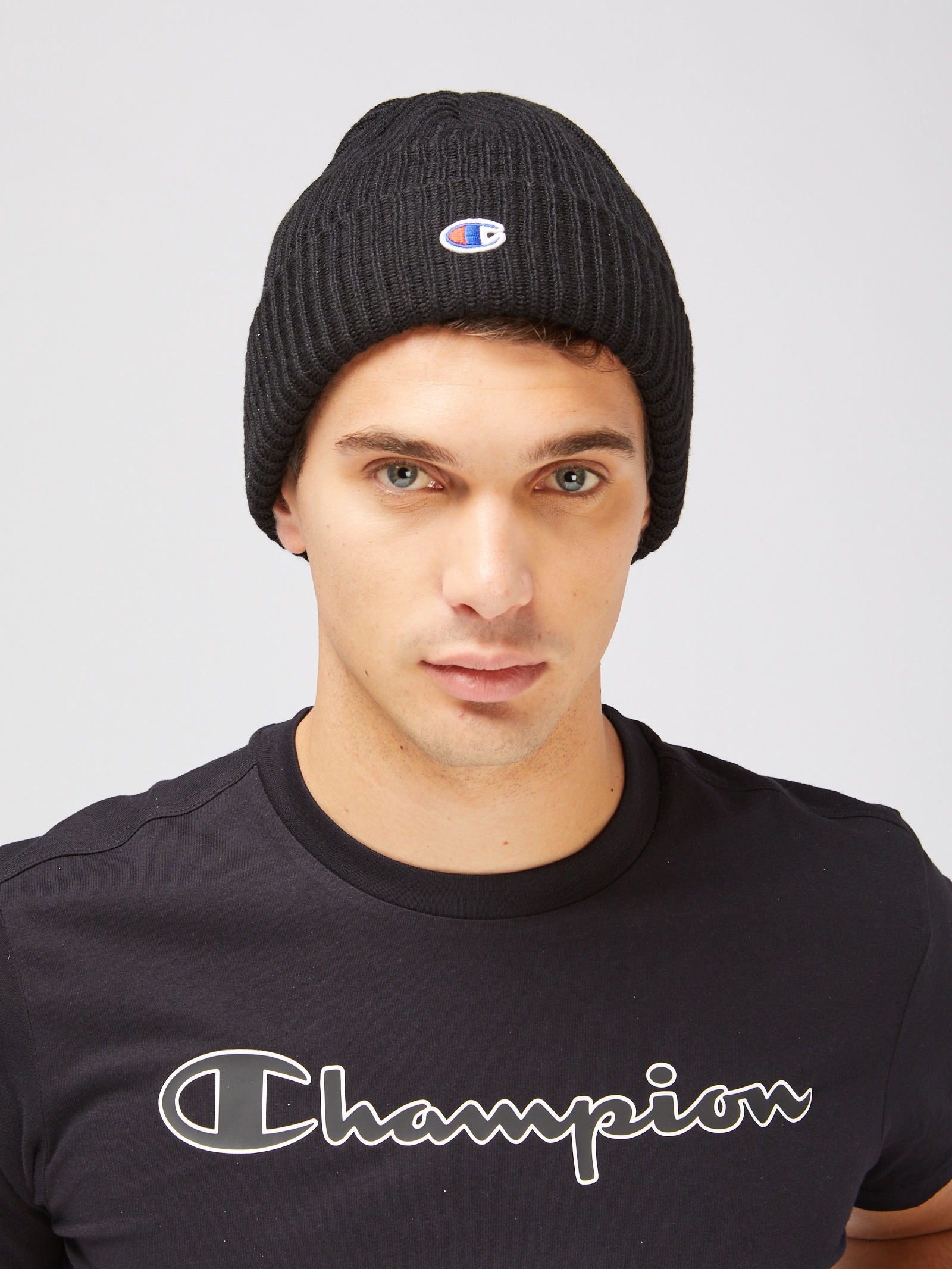 

Шапка Champion 804412KK001 Черная