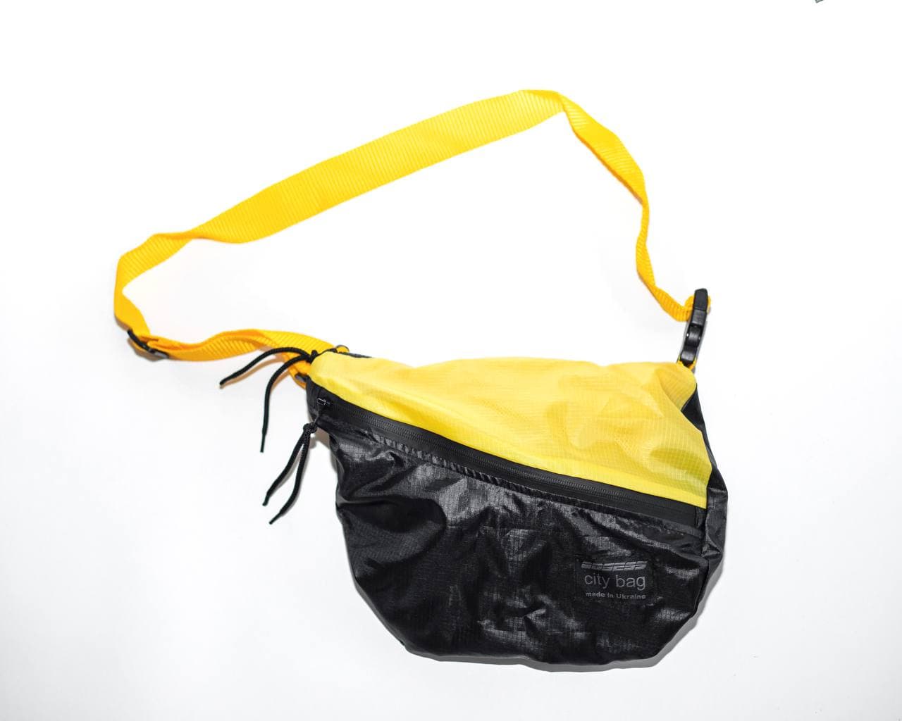 

Зручна повсякденна стильна спортивна пляжна бананка сумка City bag I’ OBSESS водо, вітронепроникна з регулятором лямки Кежуал для жінок та чоловіків Чорно жовта