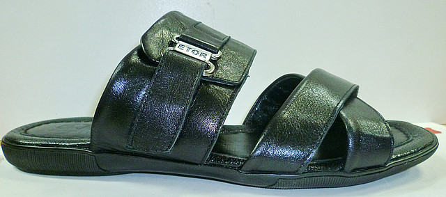 

Мужские шлепанцы ETOR E-331-Black-2 43 черные 331