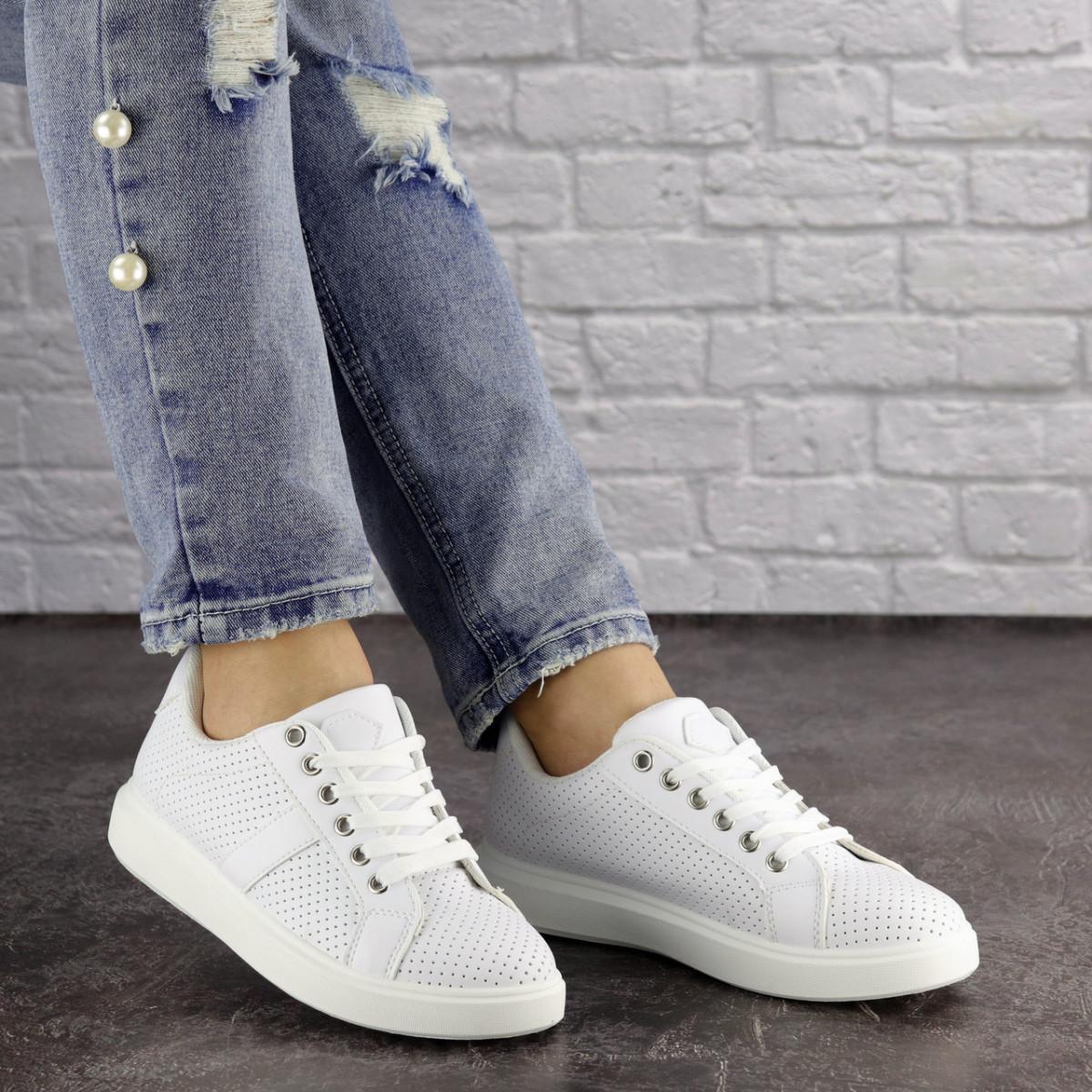 

Женские белые кроссовки Jenna 1635 36 р