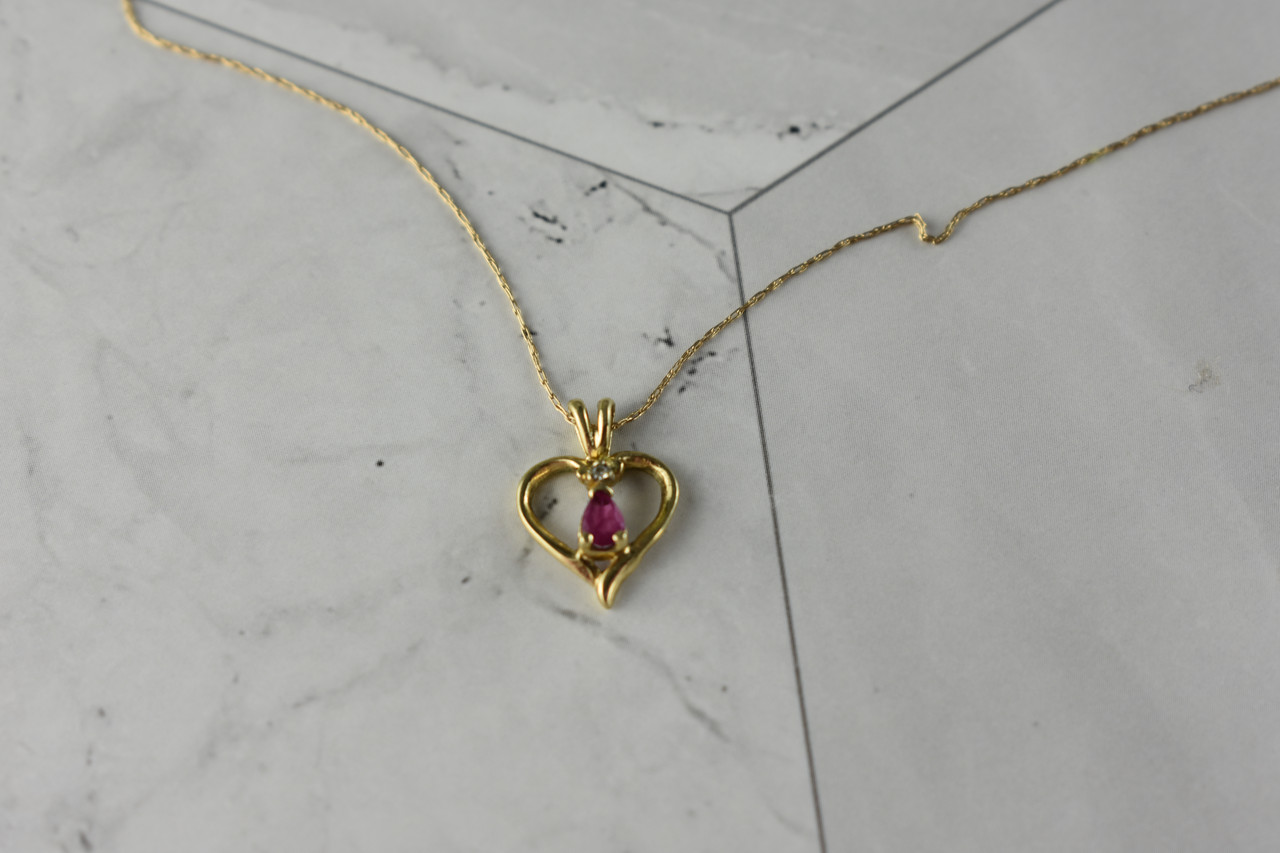 

Цепочка С Кулоном Из Желтого Золота С Рубином И Бриллиантом Sky Jewelry 01