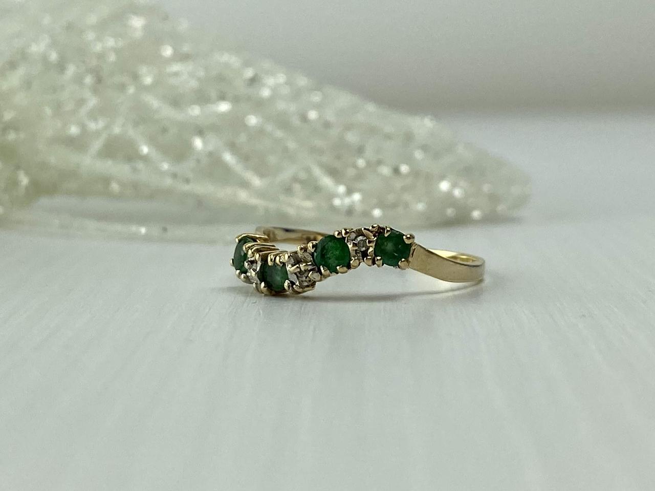 

Золотое Кольцо С Изумрудом И Бриллиантами Sky Jewelry 61234 17 Размер