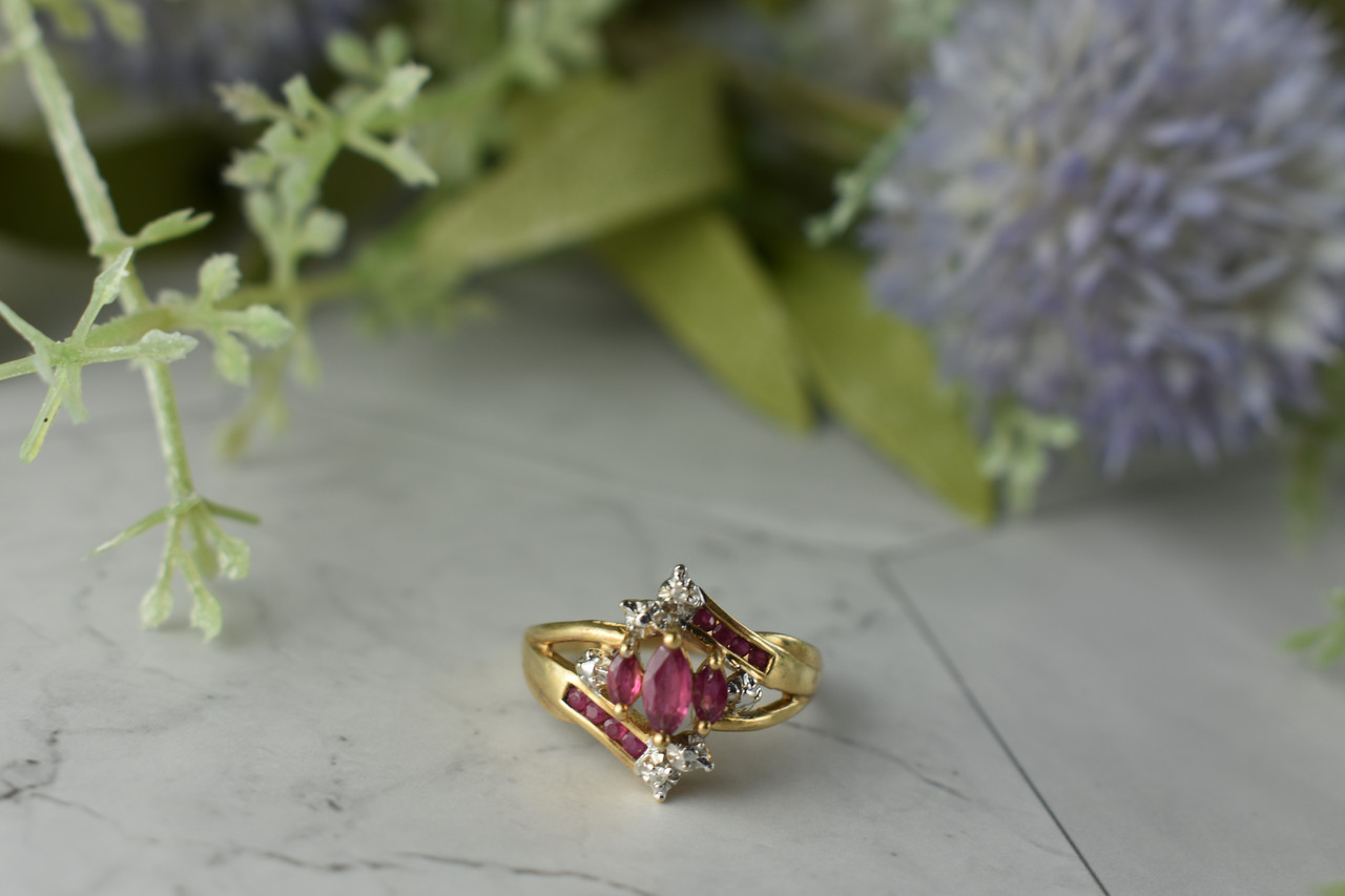 

Золотое Кольцо С Рубинами И Бриллиантами Женственность Sky Jewelry 900009 17,5 Размер