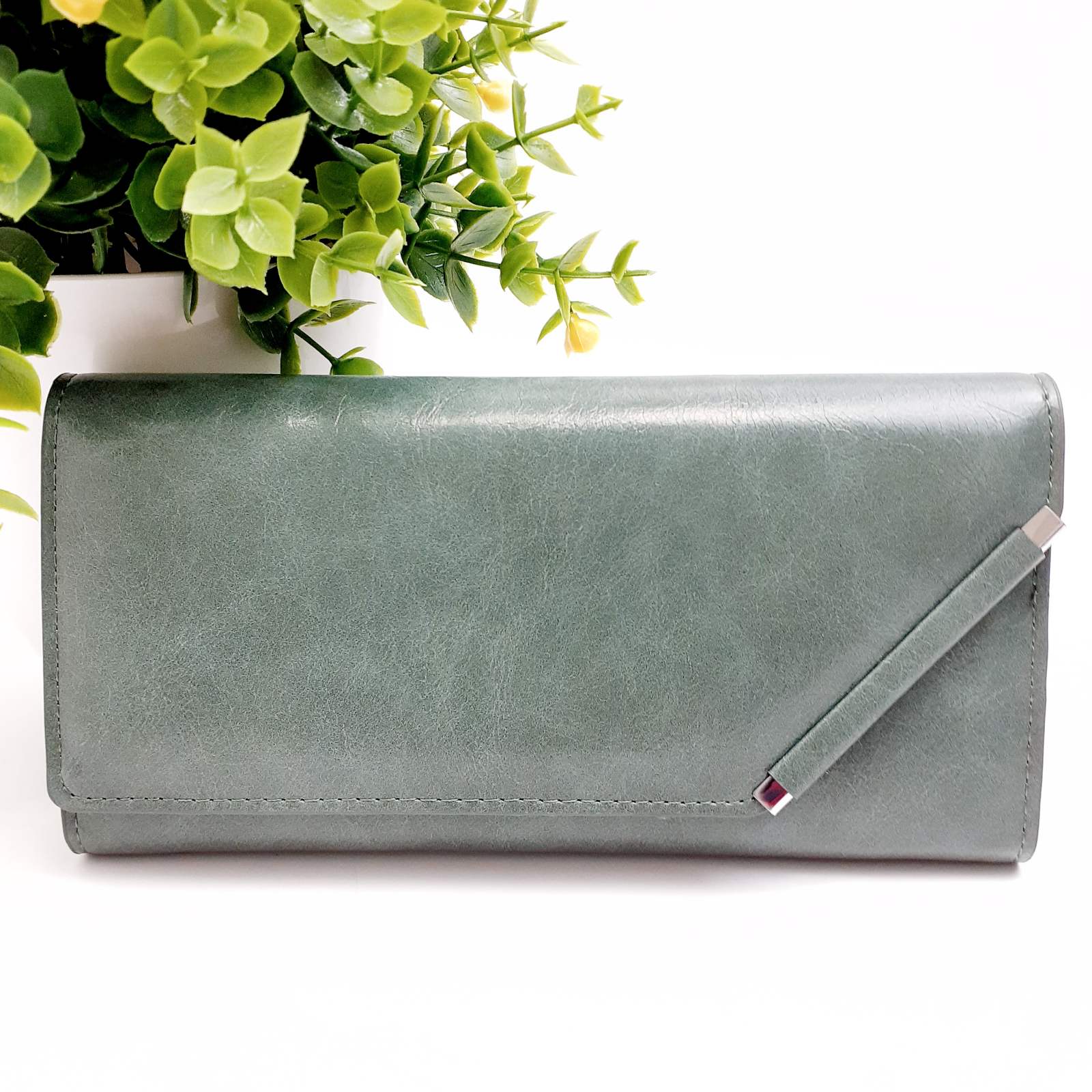 

Многофункциональный кошелек женский Saralyn оливковый C-0277 green