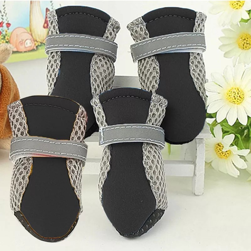 

Обувь для собак DogClub Autumn L (4,2*4,8см) Black
