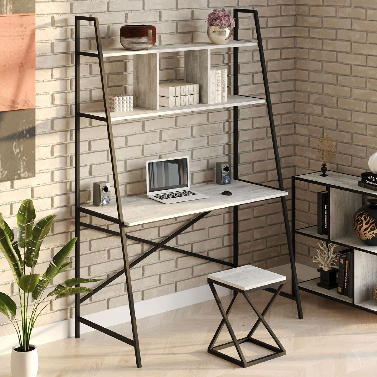 

Стол компьютерный письменный с металлическим каркасом в стиле Лофт (Loft) DrevoGoods усиленный, прямой, рабочий для дома и офиса 1400х1800х600мм; металл: Черный; дерево: Бетон + стеллаж с полками + табурет