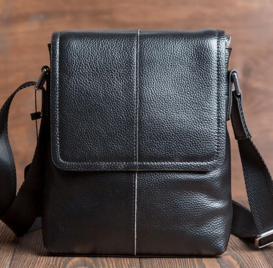 

Мужская кожаная сумка месенджер Tiding Bag Черный 19 х 23 х 3 см M1554A
