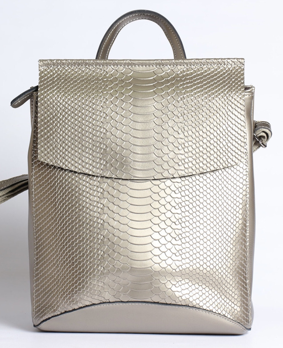

Женский кожаный рюкзак Tiding Bag Серебристый 31 x 26 x 11 см 98790