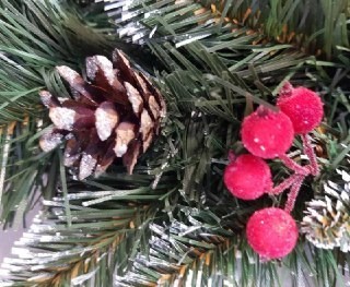 

Ель Рождественская зеленая с шишками и калиной с белыми кончиками 2,2м