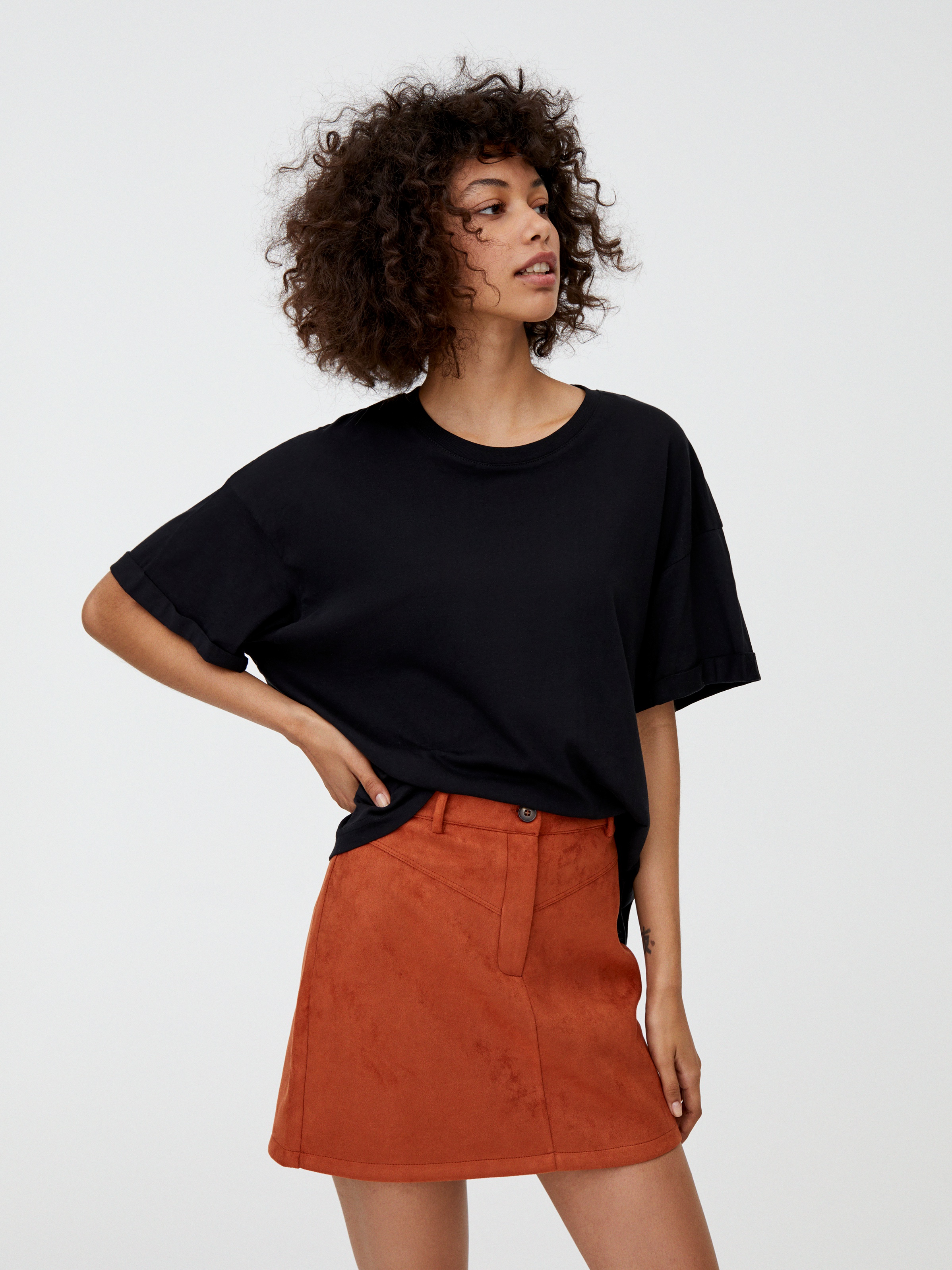 

Футболка Pull & Bear 9239/360/800  Черная, Футболка Pull & Bear 9239/360/800 M Черная