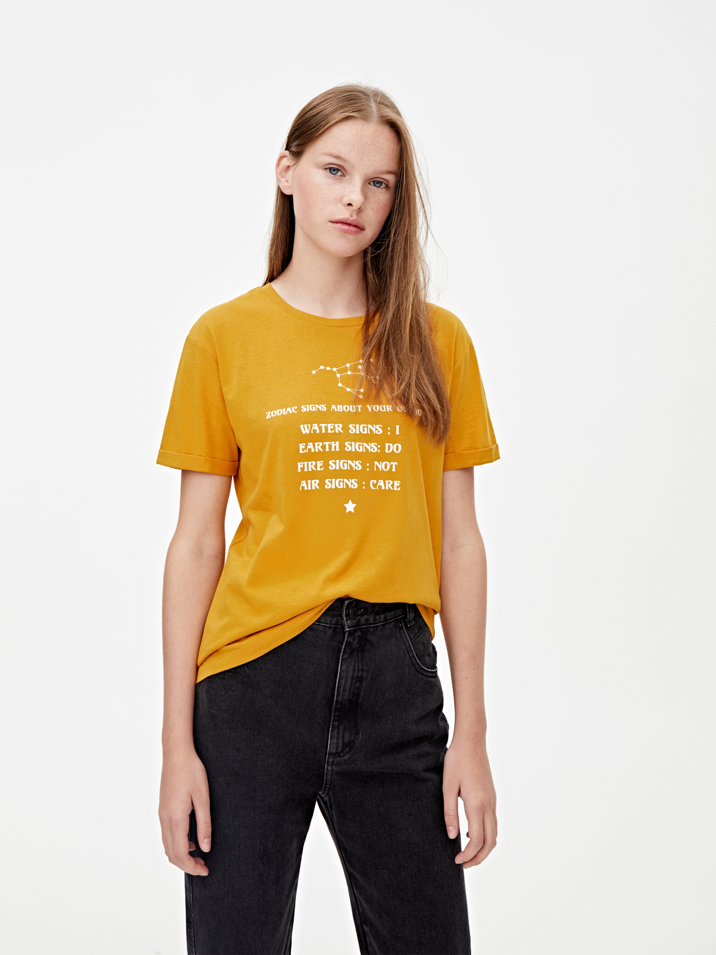 

Футболка Pull & Bear 5234/302/305  Горчичная, Футболка Pull & Bear 5234/302/305 XS Горчичная