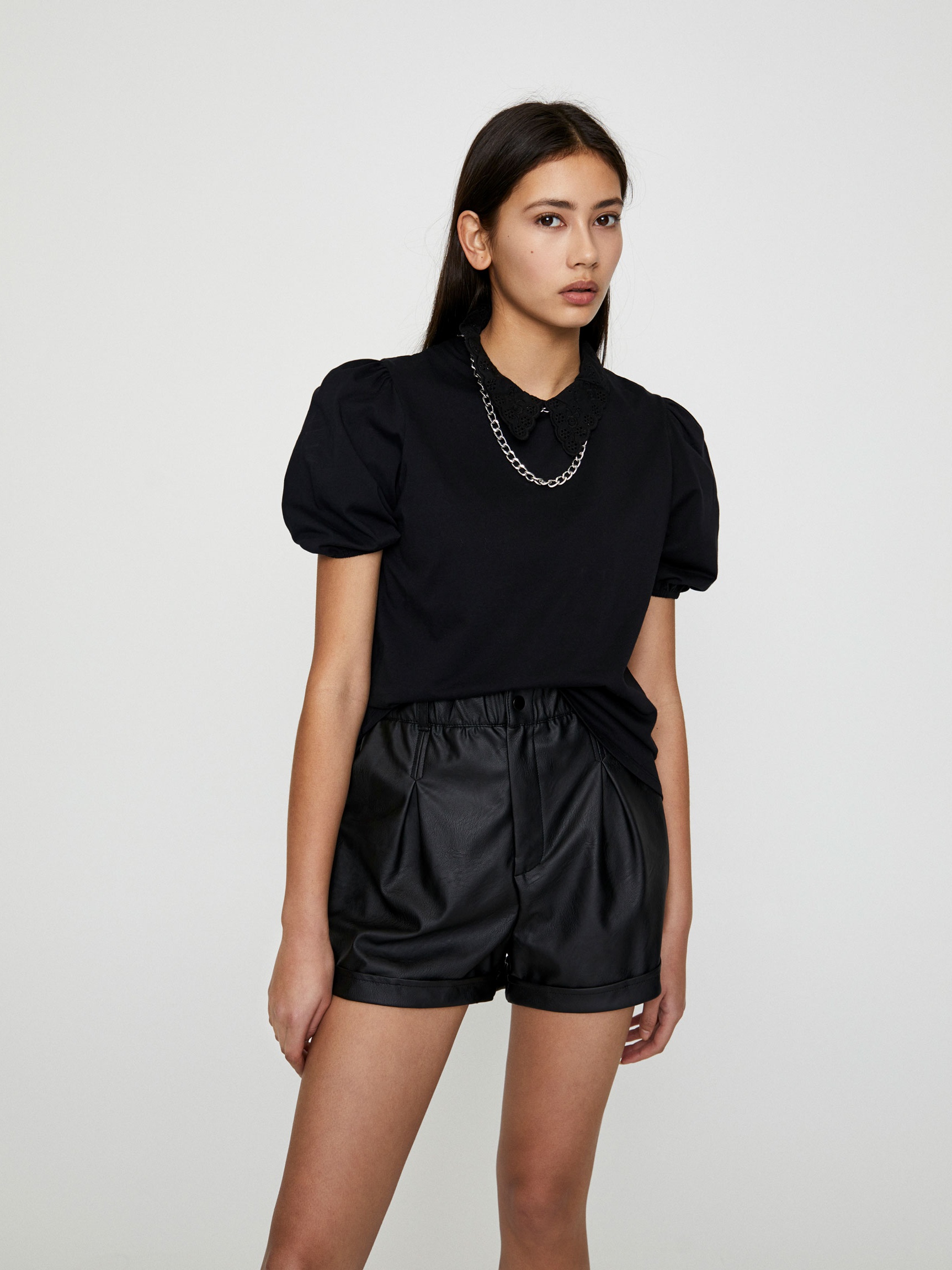 

Блузка Pull & Bear 5234/373/800  Черная, Блузка Pull & Bear 5234/373/800 S Черная