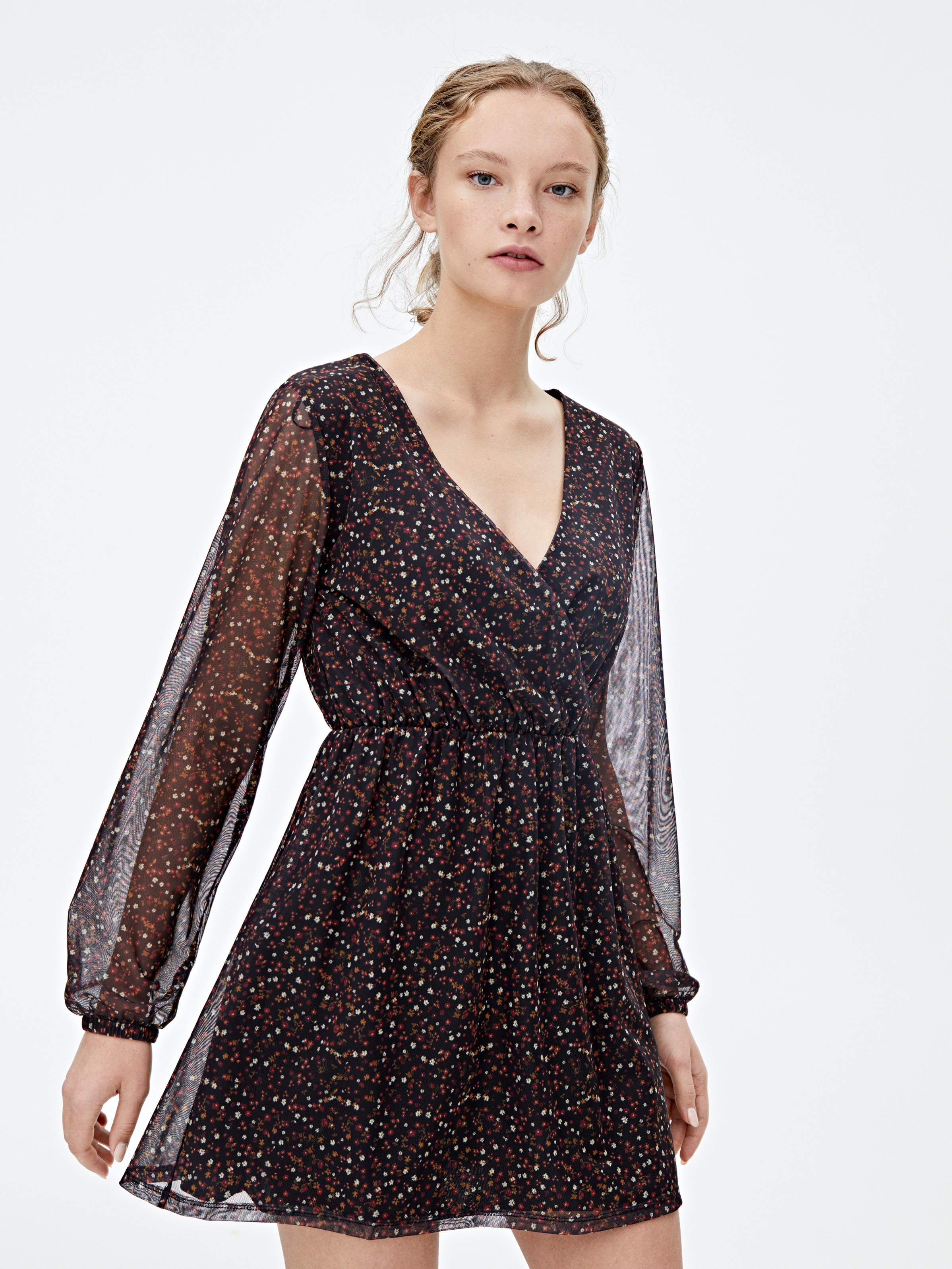 

Платье Pull & Bear 5391/318/020  Черное, Платье Pull & Bear 5391/318/020 XL Черное
