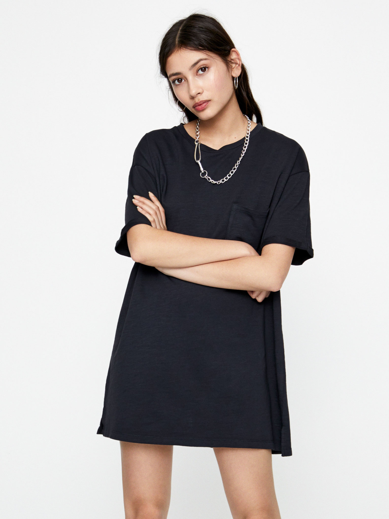 

Футболка Pull & Bear 5391/333/807 S Черная