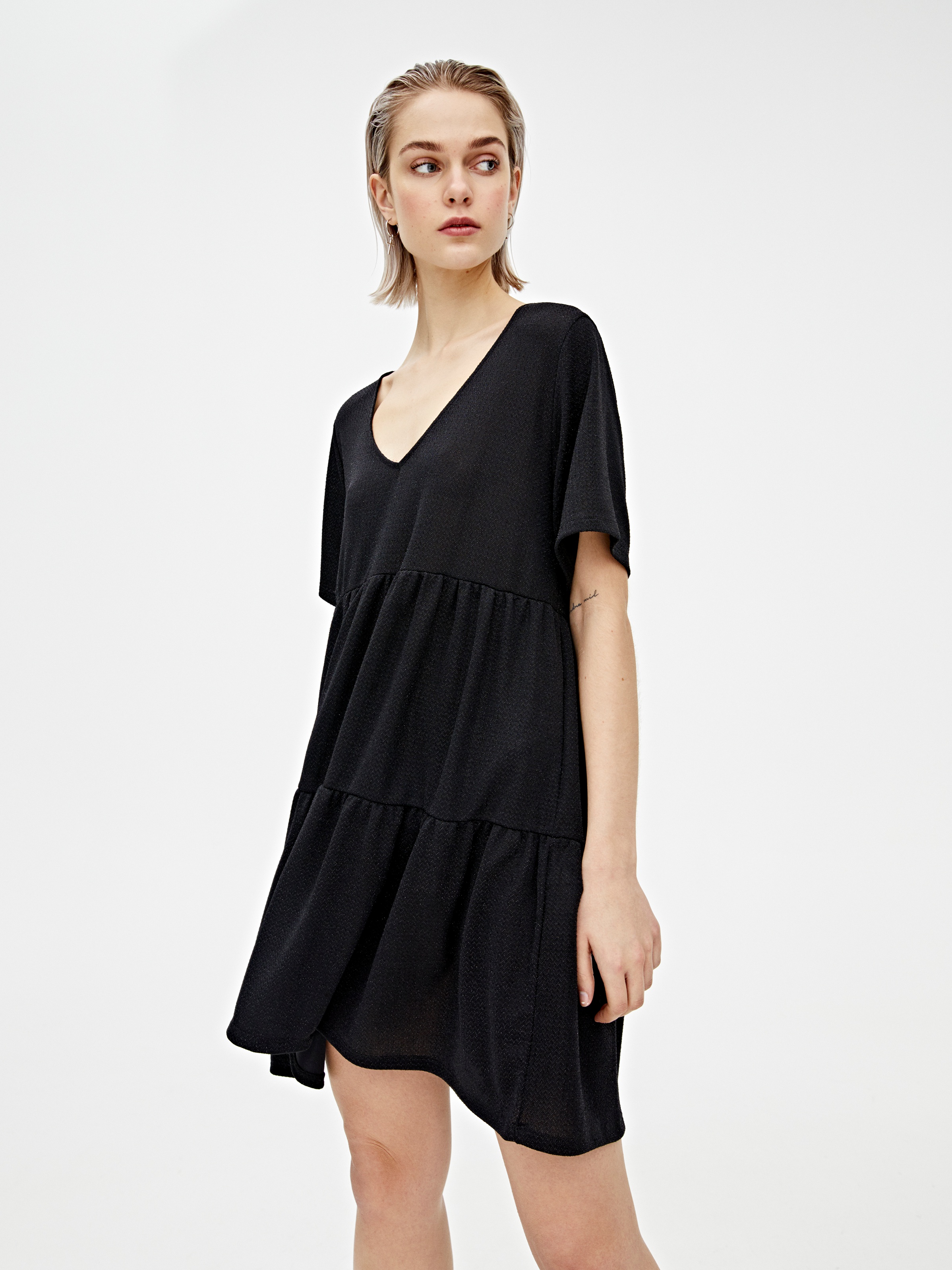 

Платье Pull & Bear 5391/363/800  Черное, Платье Pull & Bear 5391/363/800 M Черное