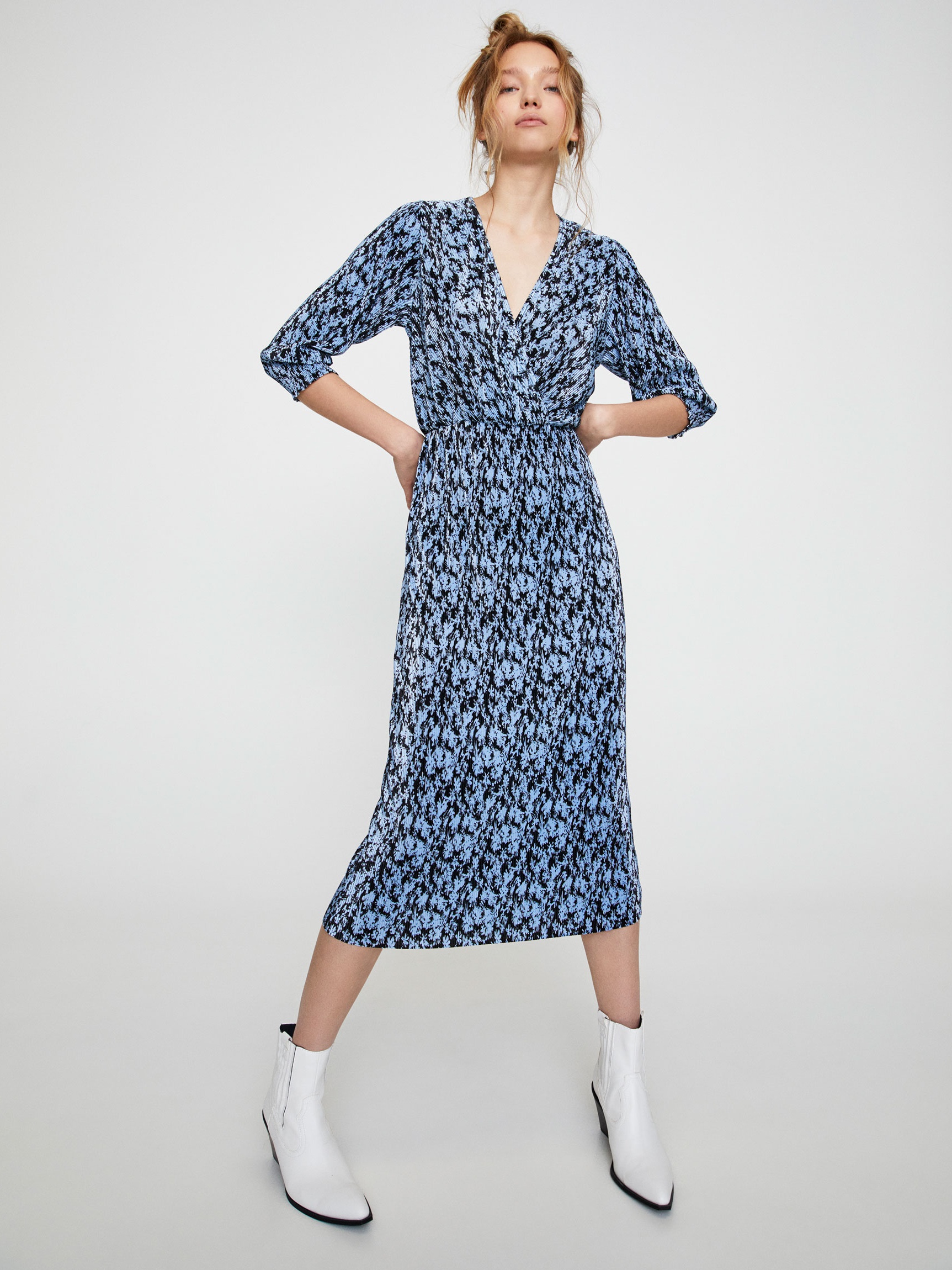 

Платье Pull & Bear 5391/384/800  Голубое, Платье Pull & Bear 5391/384/800 M Голубое