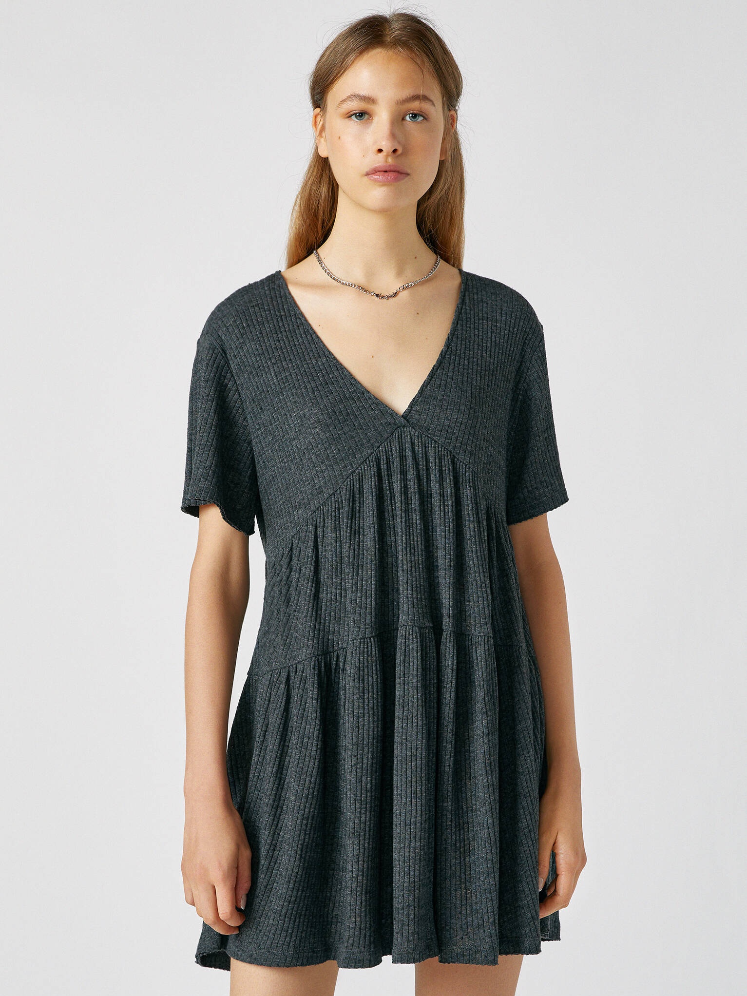 

Платье Pull & Bear 5392/321/807  Серое, Платье Pull & Bear 5392/321/807 L Серое