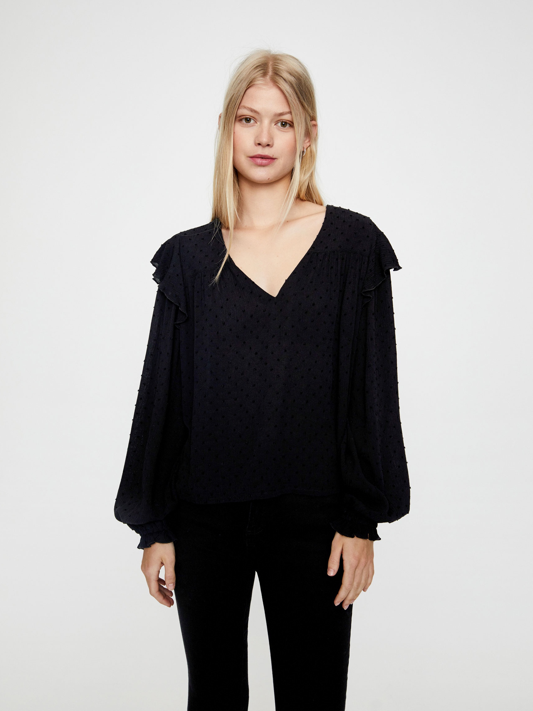 

Блузка Pull & Bear 5474/310/833  Черная, Блузка Pull & Bear 5474/310/833 M Черная