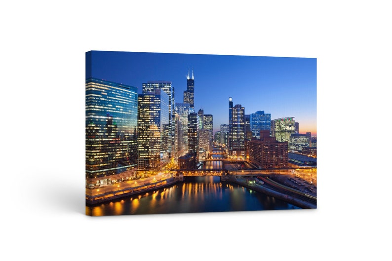 

Картина на холсте Небоскребы ночного Нью-Йорка 122x81 см (266)